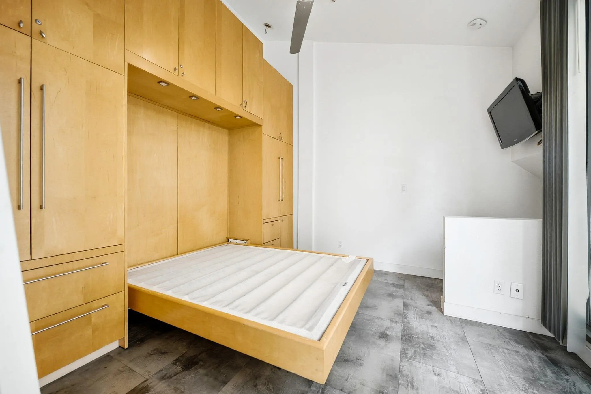 https://cdn.realtyfeed.com/cdn/127/260022753/deed3db8709e31c1d0d47edbbf6709ae.webp
