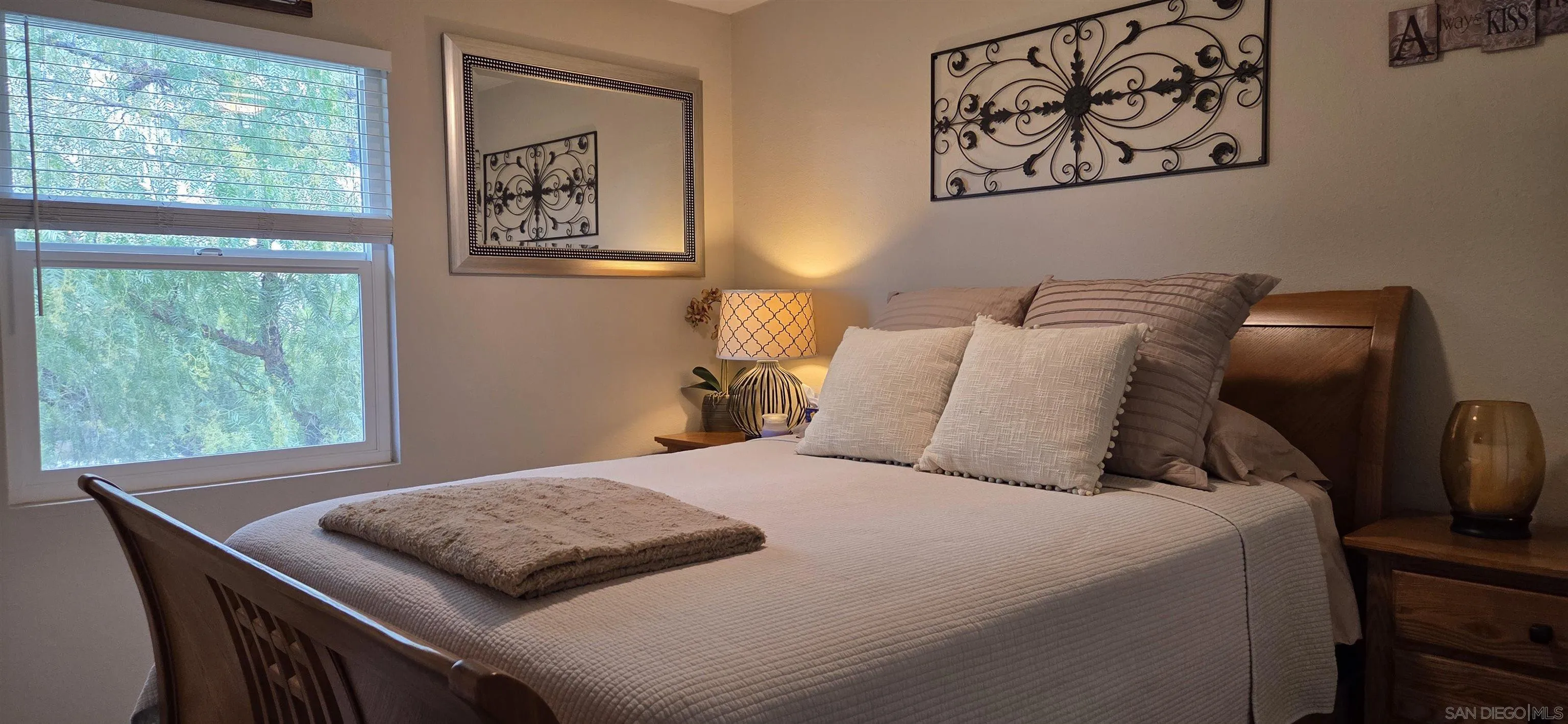 https://cdn.realtyfeed.com/cdn/127/260022754/07358c678206c4e68e081eeac90fc3cd.webp