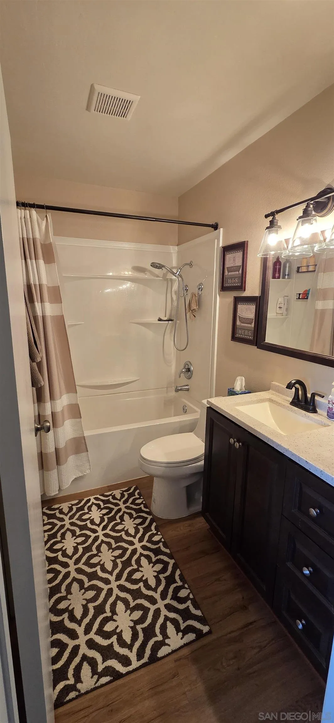 https://cdn.realtyfeed.com/cdn/127/260022754/273bd8243ee2b118e2f77e5419240aeb.webp
