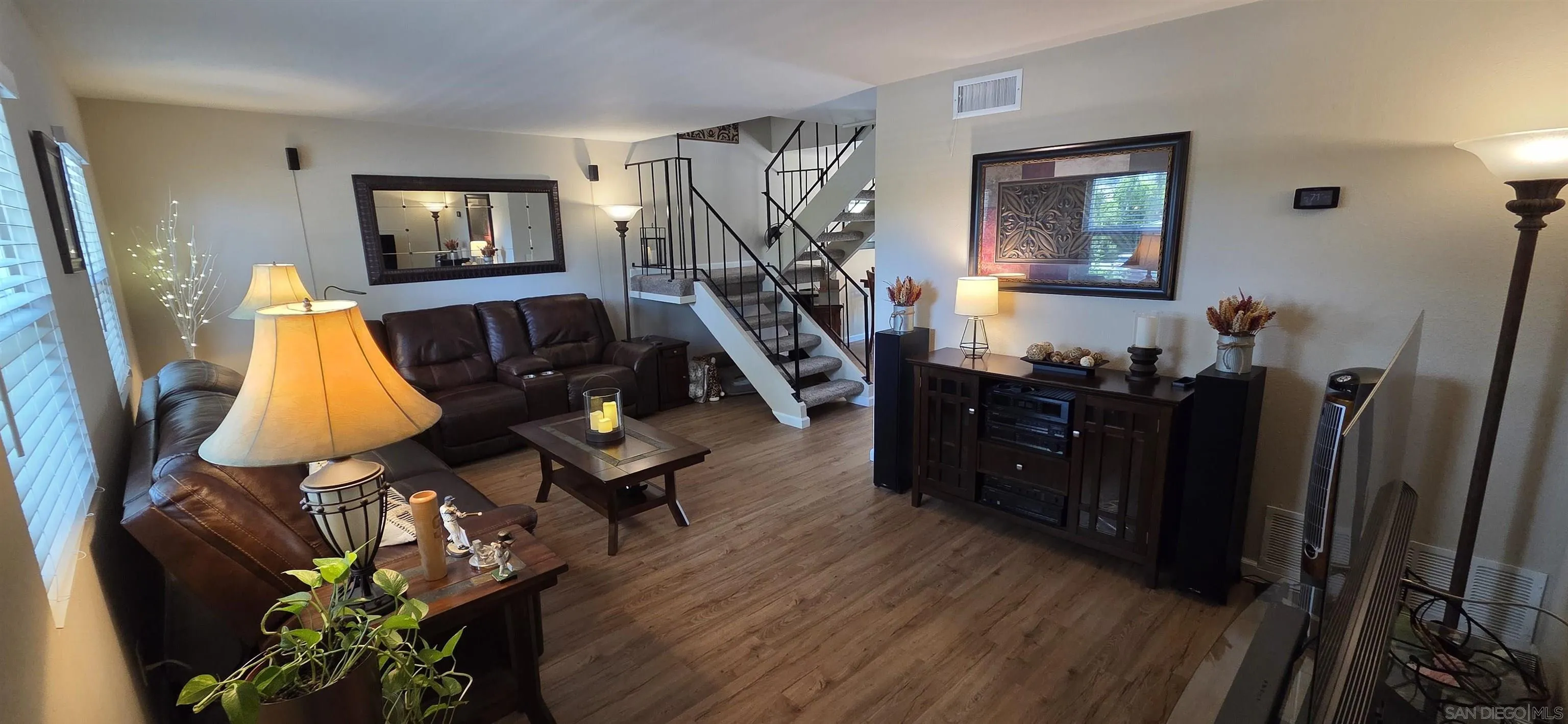 https://cdn.realtyfeed.com/cdn/127/260022754/e87e226759b8ac6df86d8220cb0a6dc5.webp