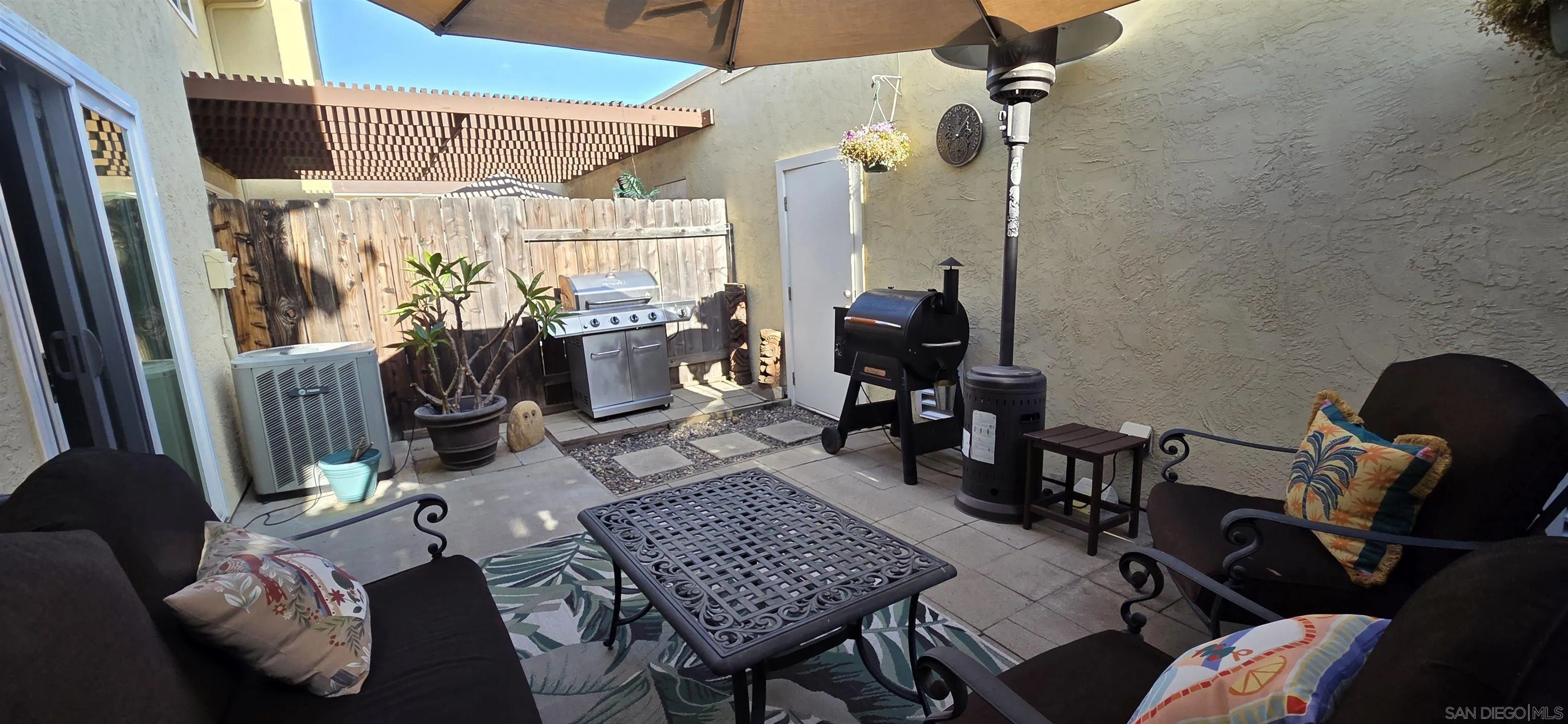 https://cdn.realtyfeed.com/cdn/127/260022754/f81dfa2b73aeac4b8fbf40e8afc1177a.webp