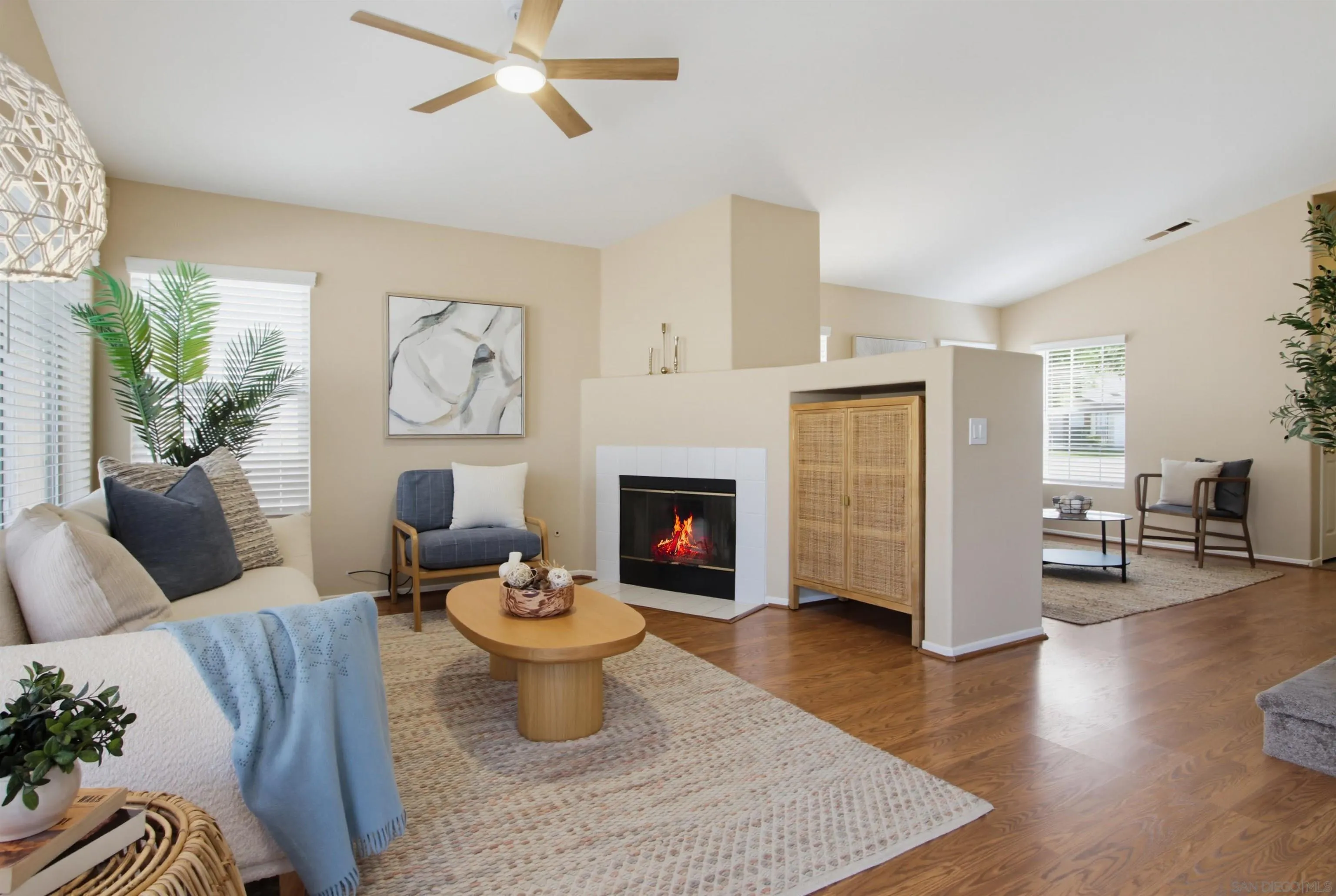 https://cdn.realtyfeed.com/cdn/127/260022755/228e9705465088ffee62b3f7b3d9339b.webp