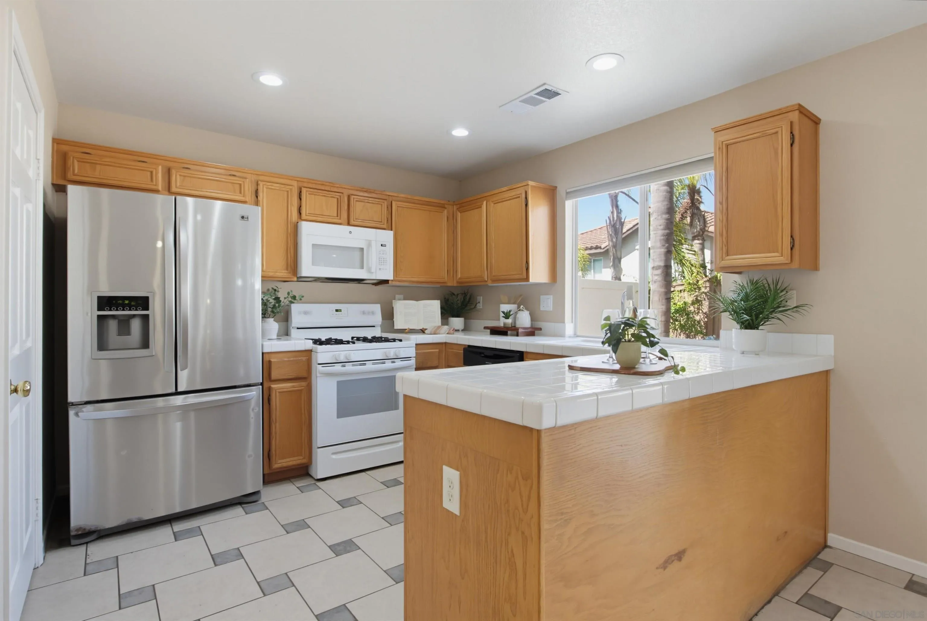 https://cdn.realtyfeed.com/cdn/127/260022755/5fecb97f614ee98affa0089ac4bcb6a2.webp
