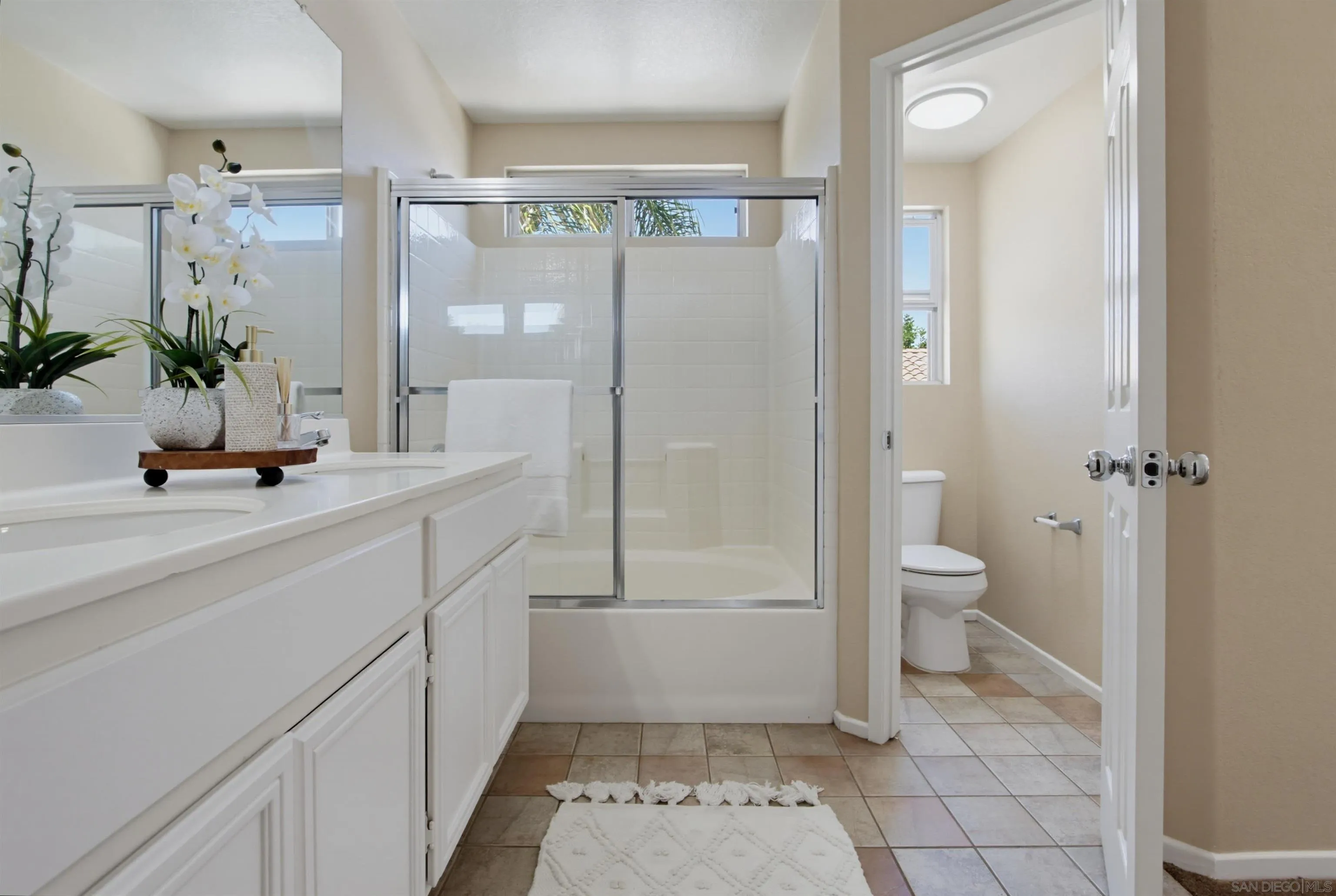 https://cdn.realtyfeed.com/cdn/127/260022755/cb8437f77e80f921c95aebfda188b802.webp