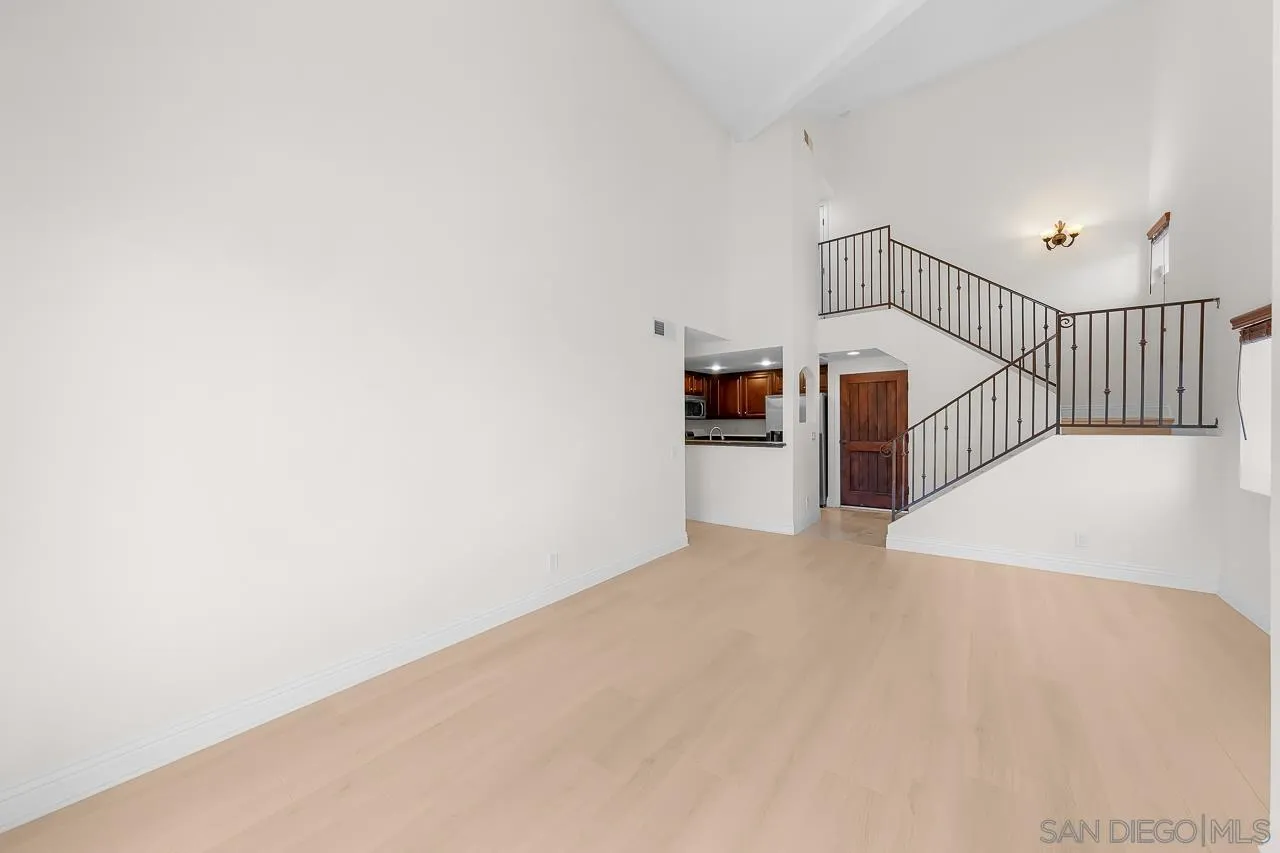 https://cdn.realtyfeed.com/cdn/127/260022757/0f4a333d7e112a77f06ff814ba41a26b.webp