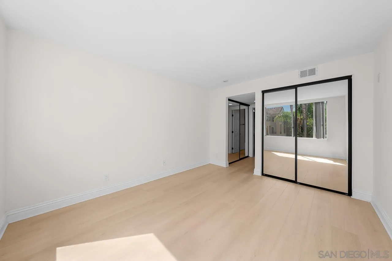 https://cdn.realtyfeed.com/cdn/127/260022757/8c0a2f0f002dd814307a4580c34646d9.webp