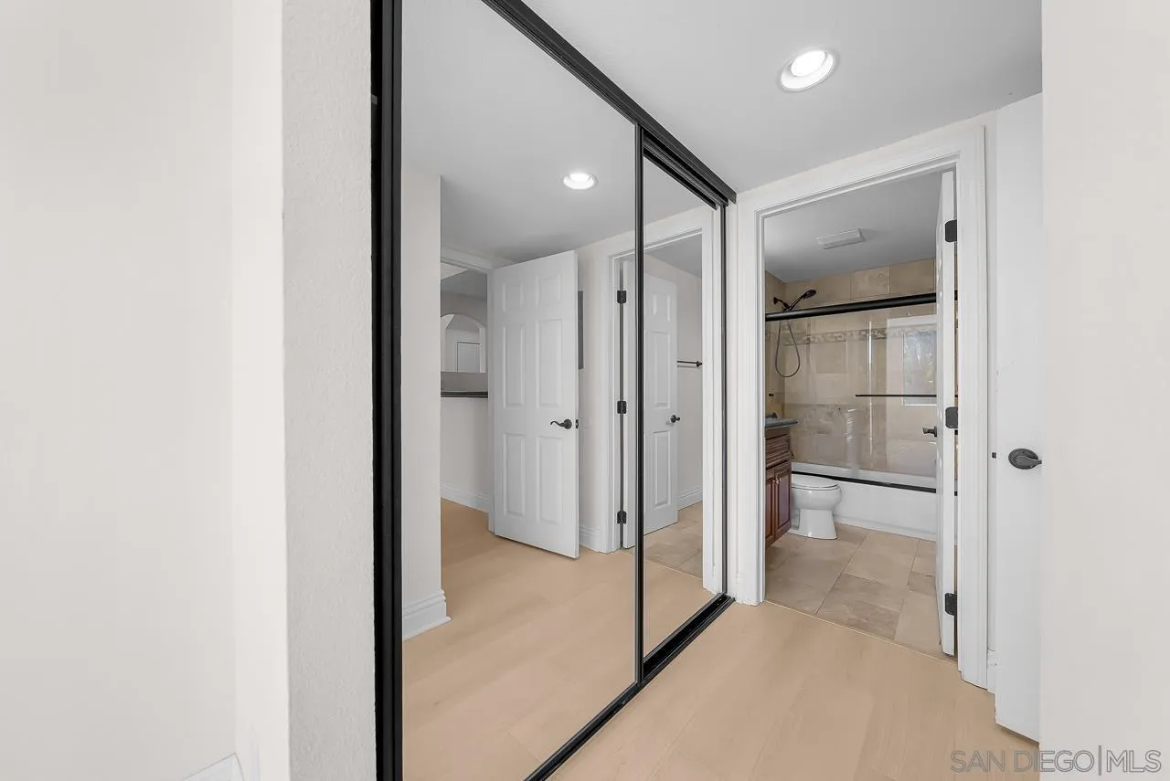 https://cdn.realtyfeed.com/cdn/127/260022757/8c7cb6b5d21e753d1e48747e134d6f43.webp