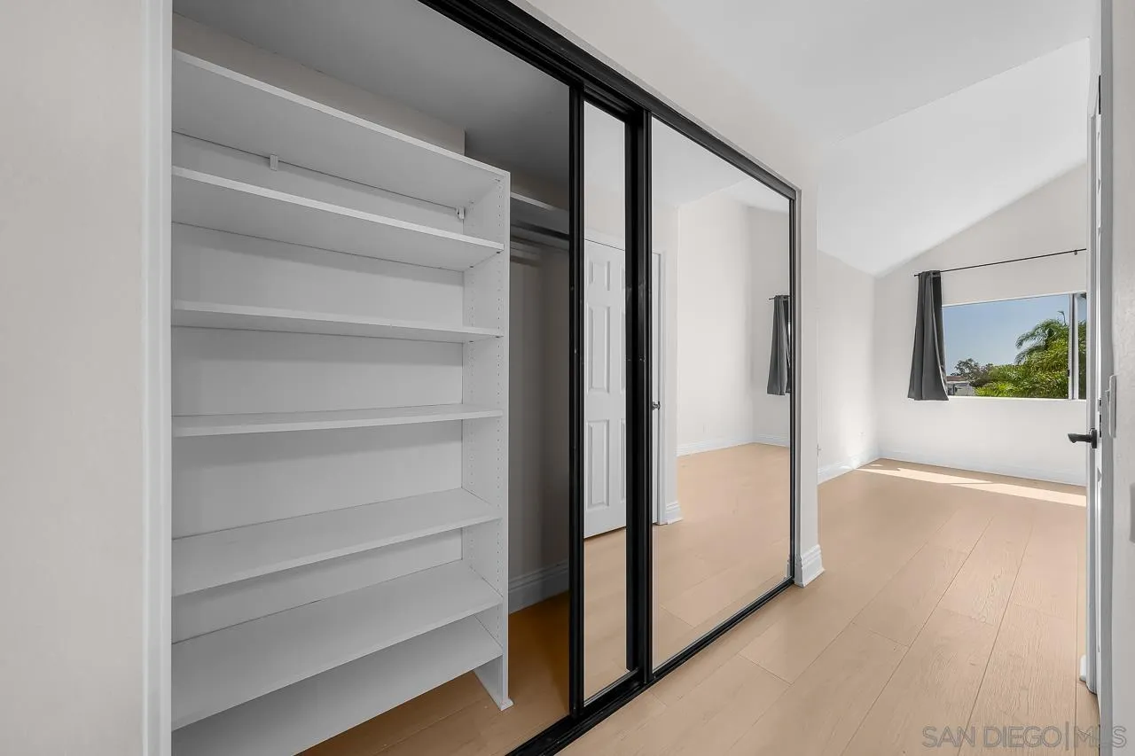 https://cdn.realtyfeed.com/cdn/127/260022757/bef443c575dcecc5534163689de717bf.webp