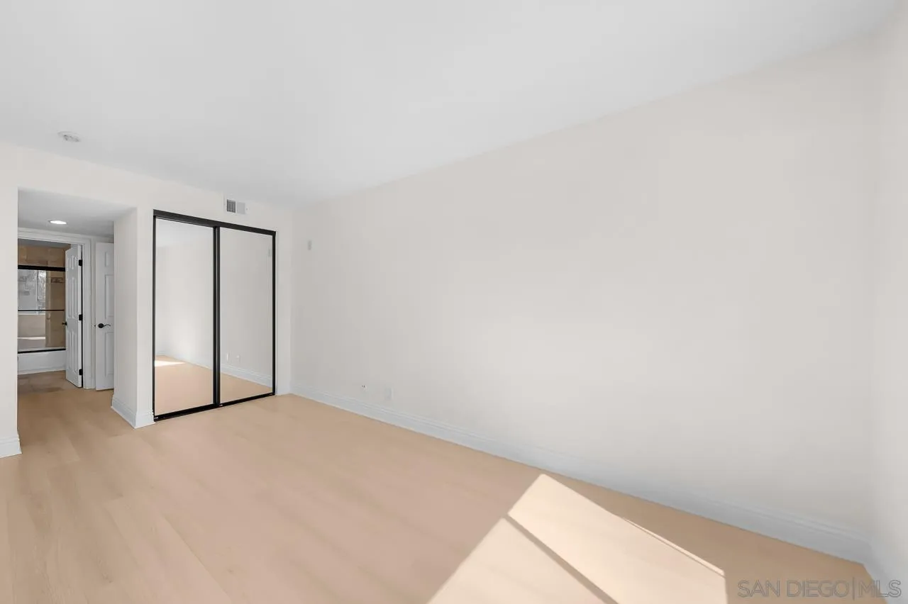 https://cdn.realtyfeed.com/cdn/127/260022757/e8509f8a822046a69bc9fa2ab9fc30a5.webp