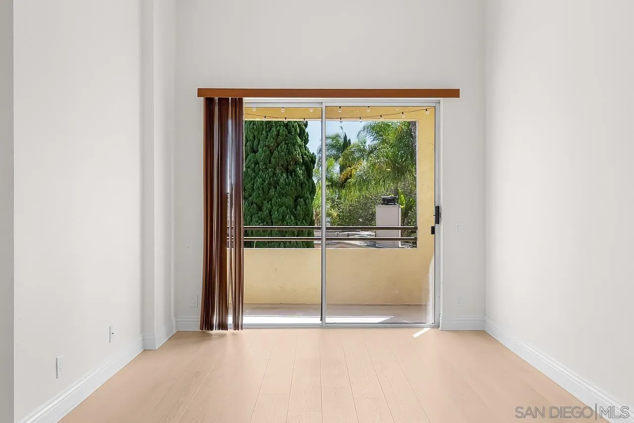 https://cdn.realtyfeed.com/cdn/127/260022757/f2fdf1c3a126f4f5af6b0a9d21463dfa.webp