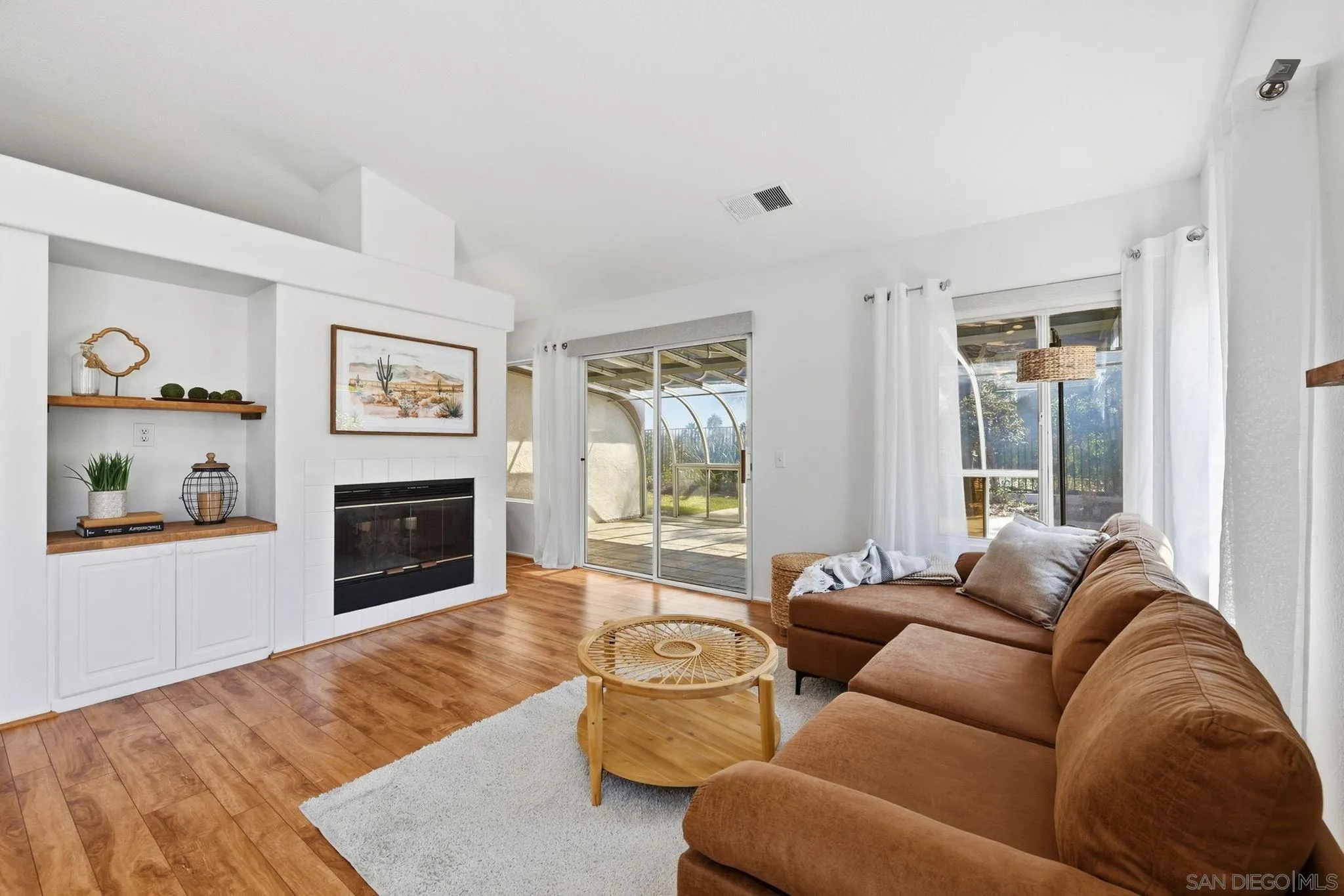 https://cdn.realtyfeed.com/cdn/127/260022759/17acde353cb2e6be7f1612dee382ad44.webp