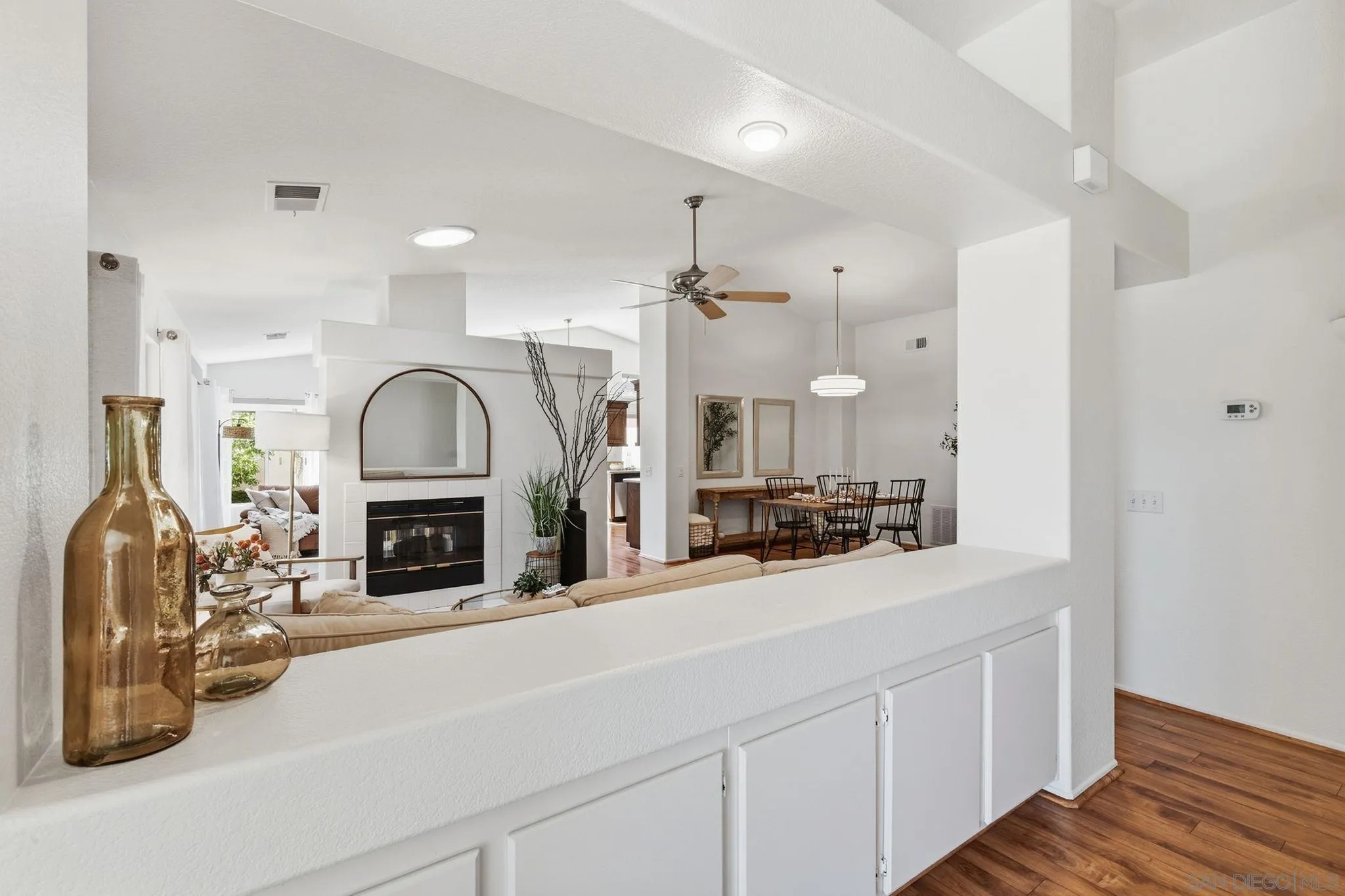 https://cdn.realtyfeed.com/cdn/127/260022759/9bc3724eed6cbf577c2aa4489d58a771.webp