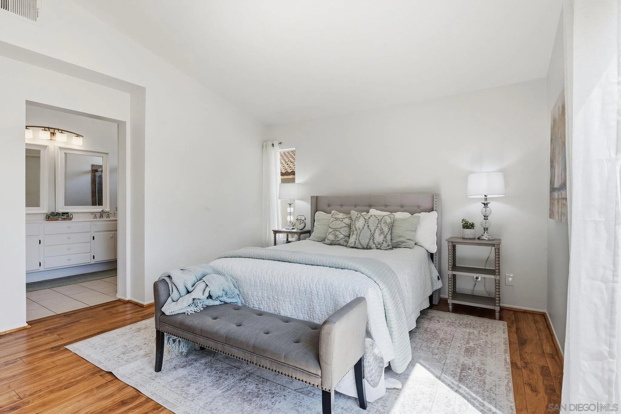 https://cdn.realtyfeed.com/cdn/127/260022759/9bc8da99fc0d35f64987fb2b5a375e7a.webp