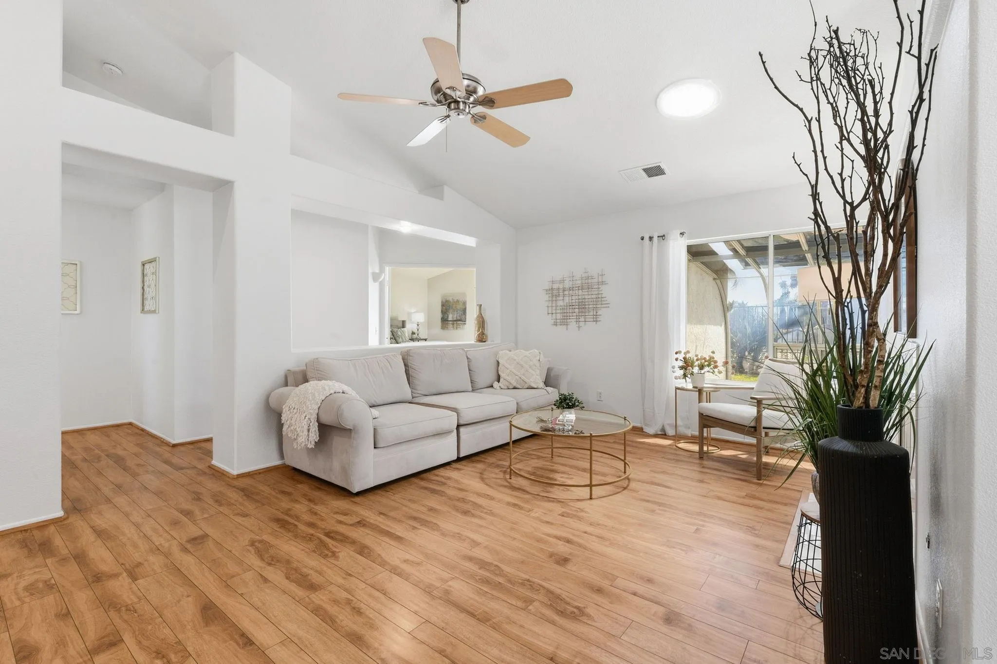 https://cdn.realtyfeed.com/cdn/127/260022759/bf8ca2a0d334860fcc585649719ea88f.webp