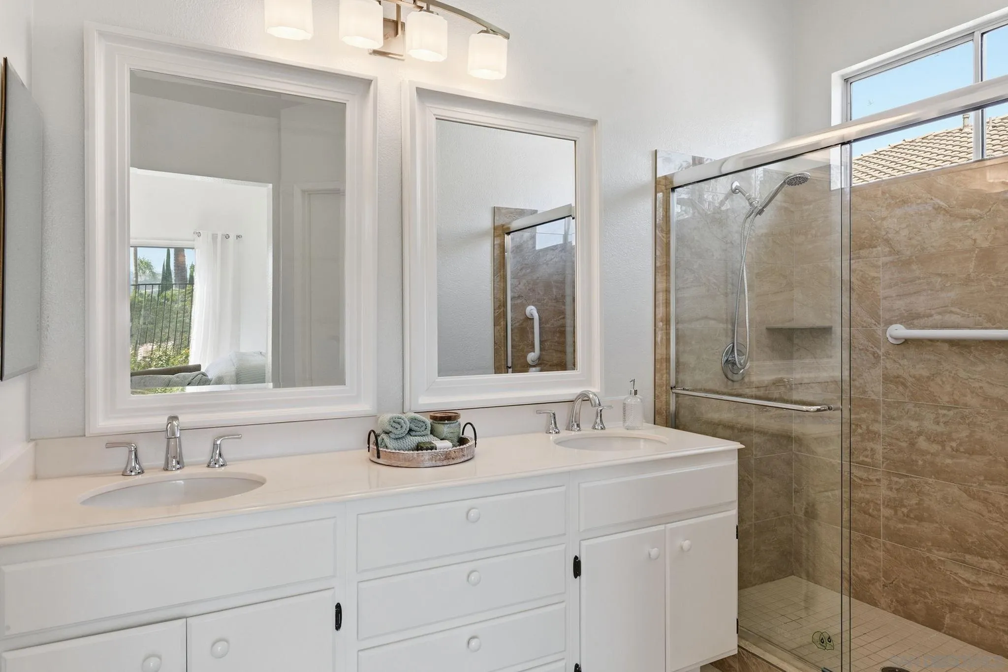 https://cdn.realtyfeed.com/cdn/127/260022759/f5b2315cfca25ede25adc1fc44d5a131.webp