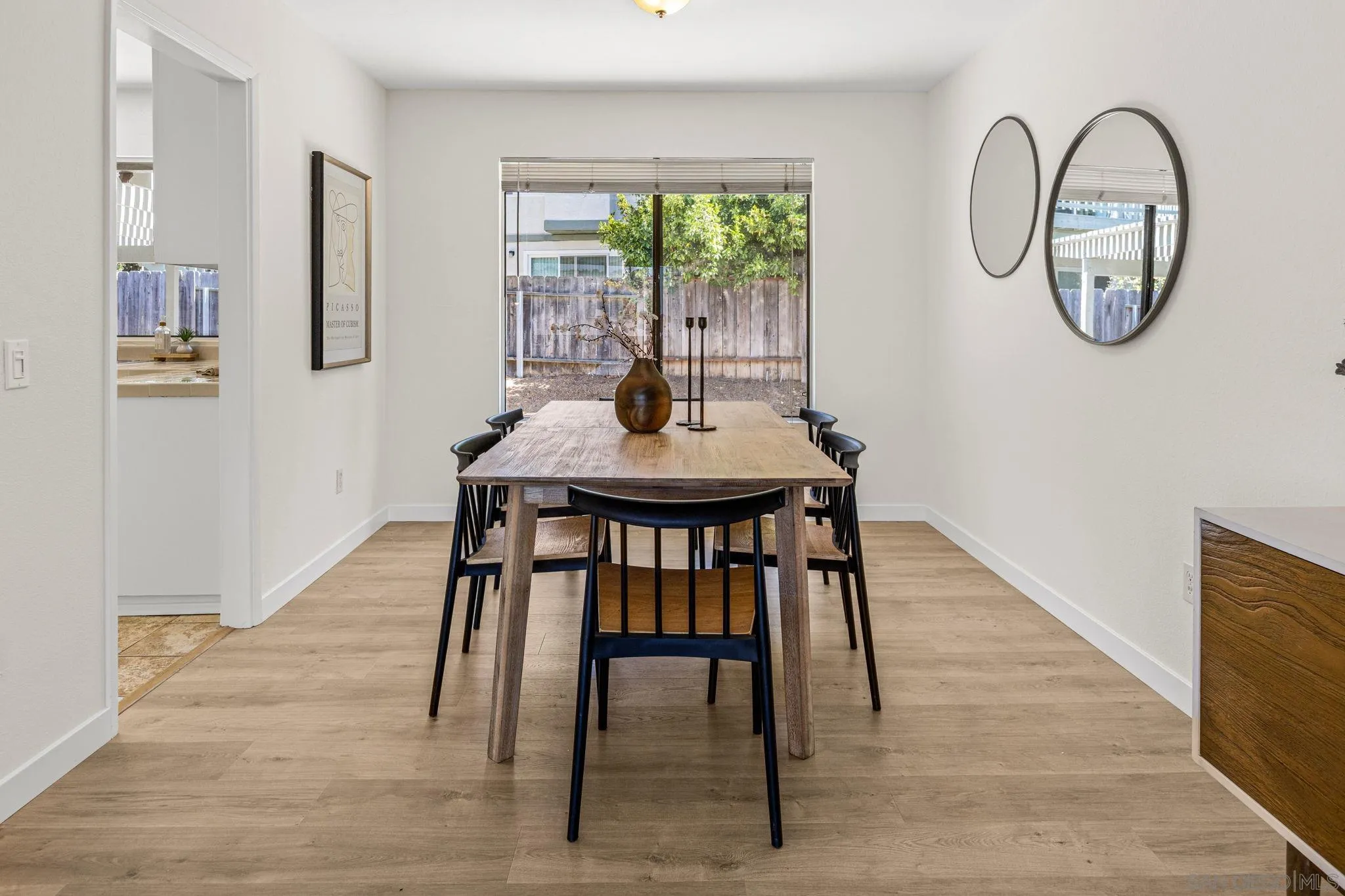 https://cdn.realtyfeed.com/cdn/127/260022764/0e738118d16a1068f8065bcea1521e40.webp