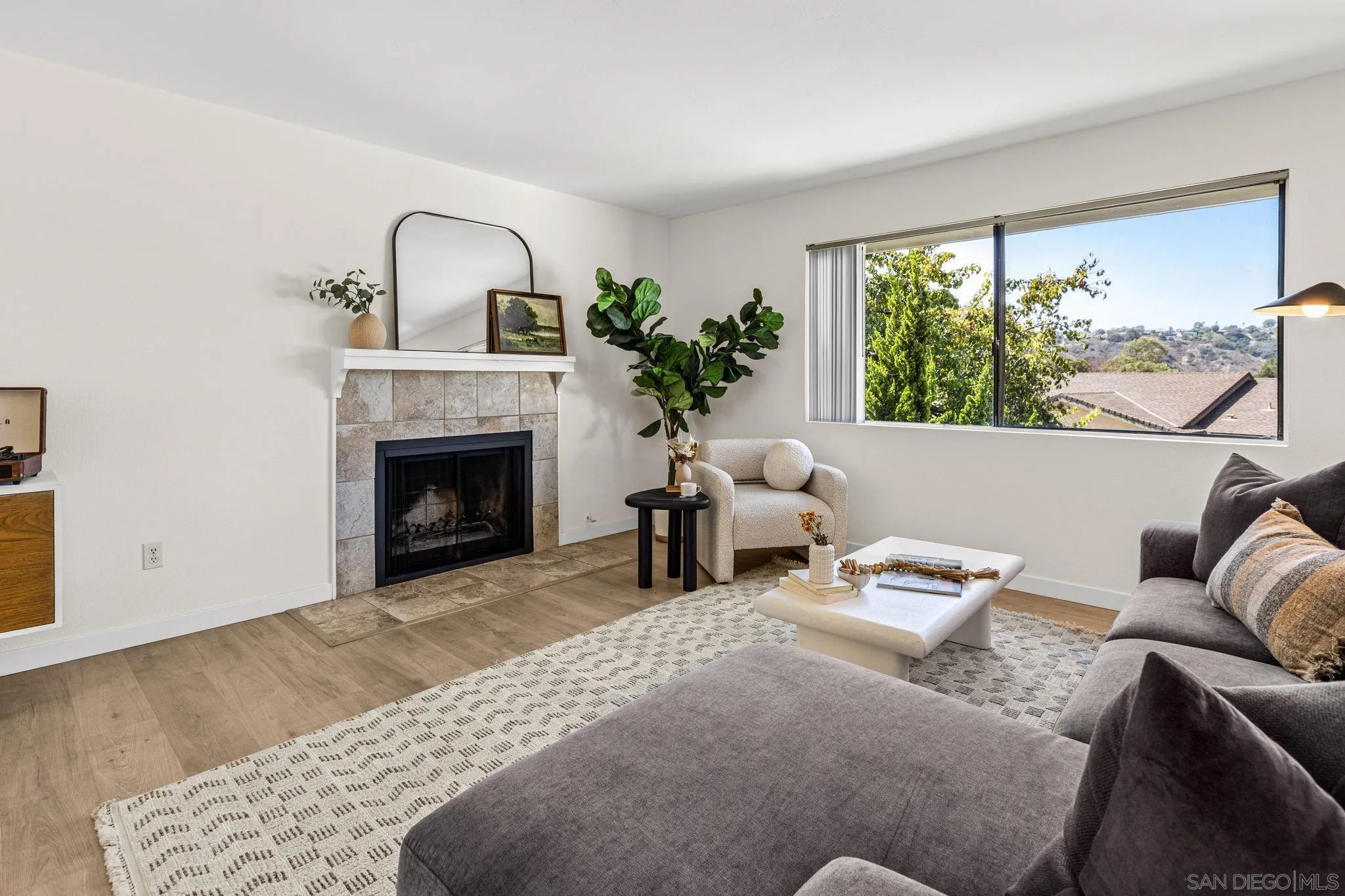 https://cdn.realtyfeed.com/cdn/127/260022764/eed3f20606e7cc347ad794d5762622ad.webp