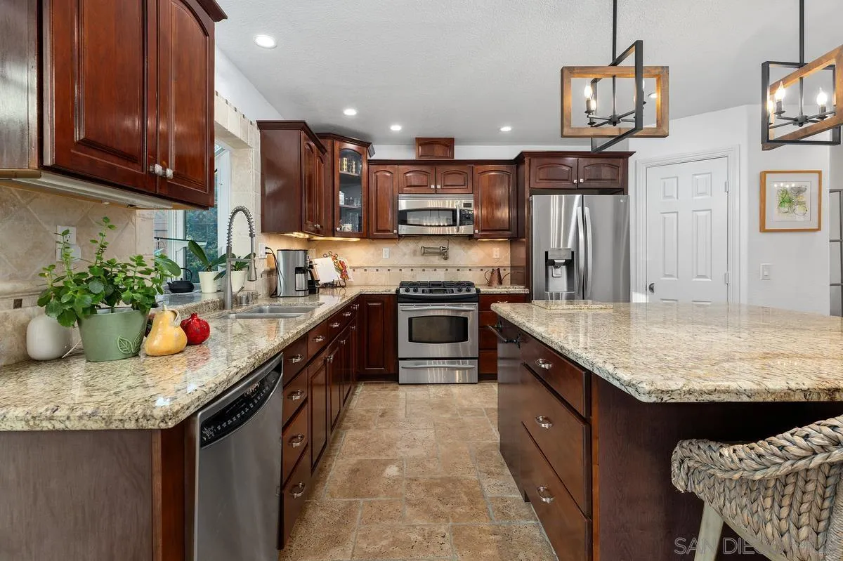 https://cdn.realtyfeed.com/cdn/127/260022767/94bfcf1d00f7042df09c0be000837e0e.webp