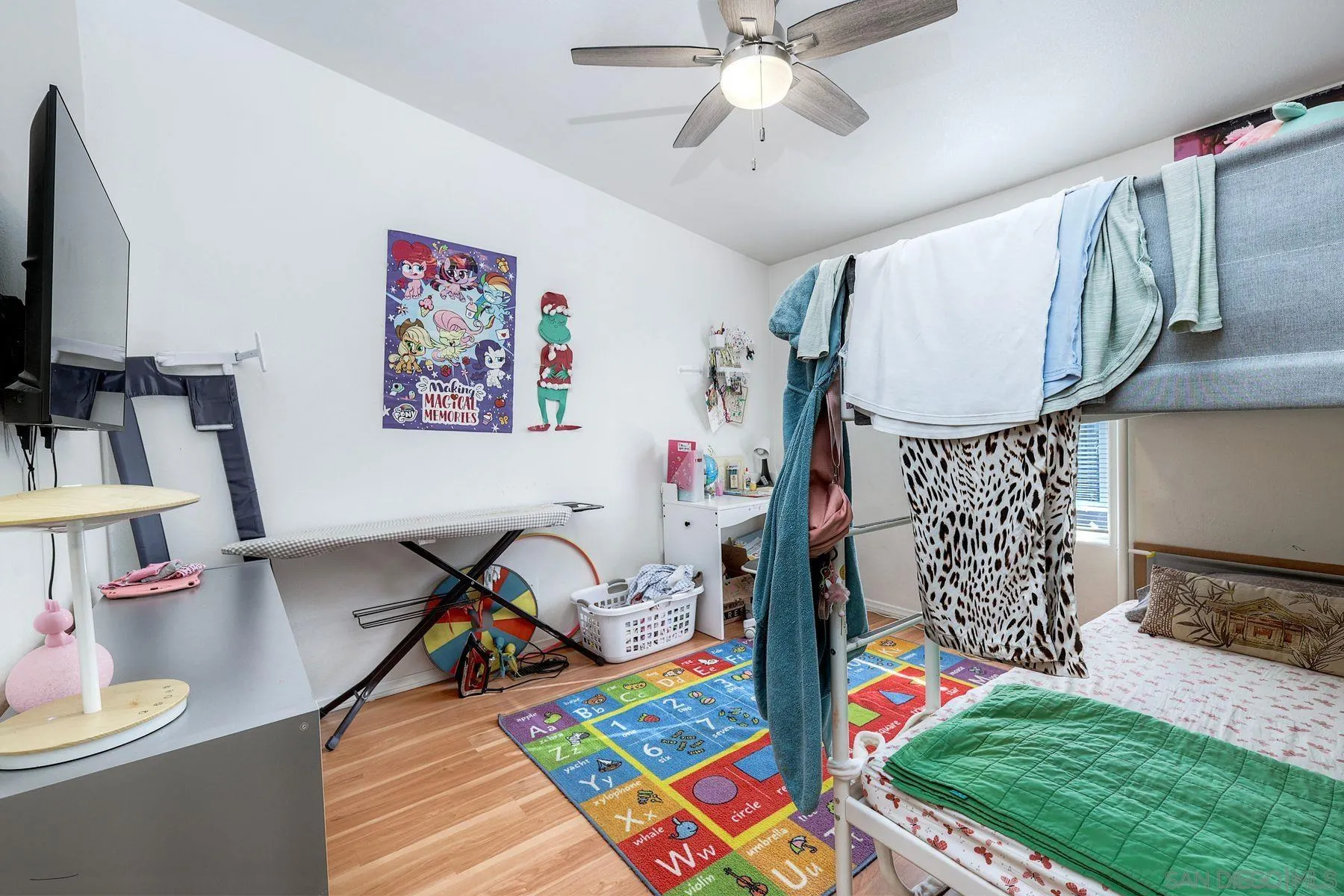https://cdn.realtyfeed.com/cdn/127/260022768/112bdb7050f2725895d59de2dc7f7506.webp