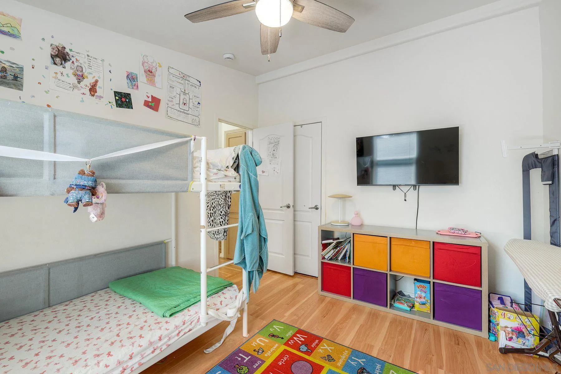 https://cdn.realtyfeed.com/cdn/127/260022768/8939e0820635b164e8b6731f058d2bdd.webp