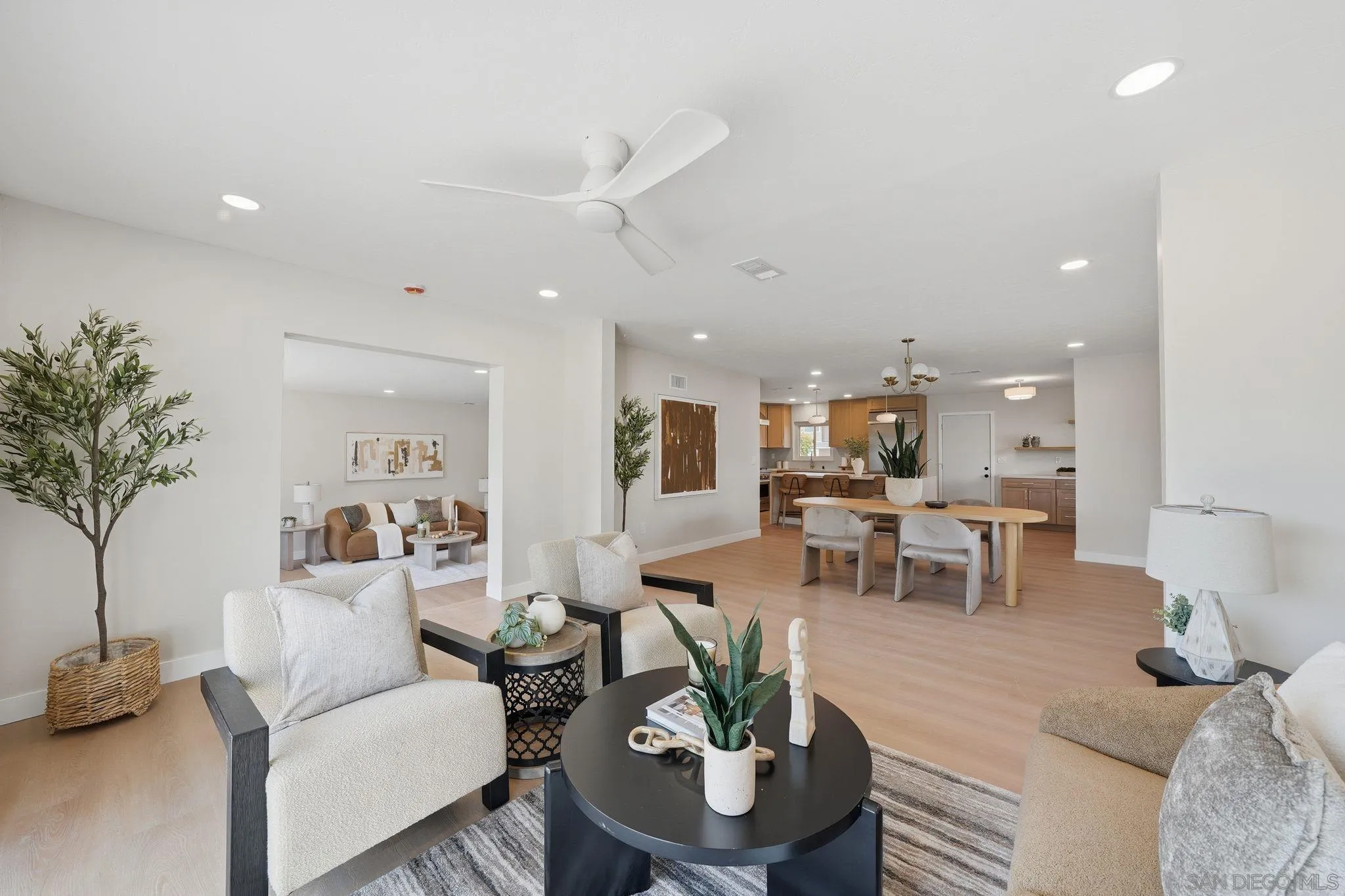 https://cdn.realtyfeed.com/cdn/127/260022769/4399a31b5aa5c51ae99e4bc0c24a64b8.webp