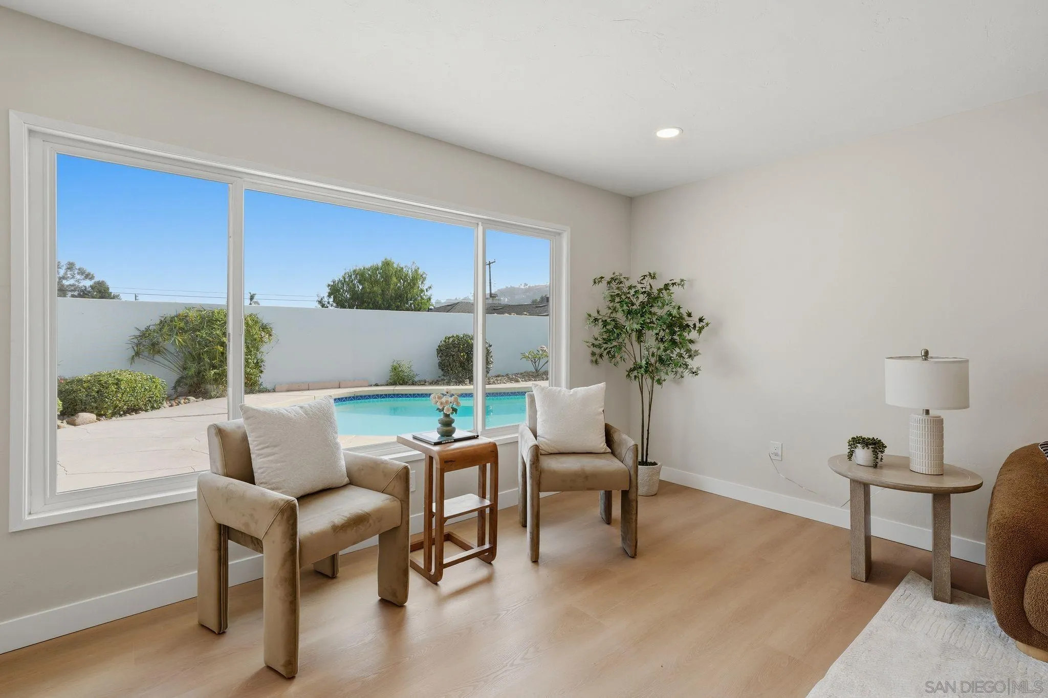 https://cdn.realtyfeed.com/cdn/127/260022769/43c6adf73ba97bc12c193142d30a4cd4.webp