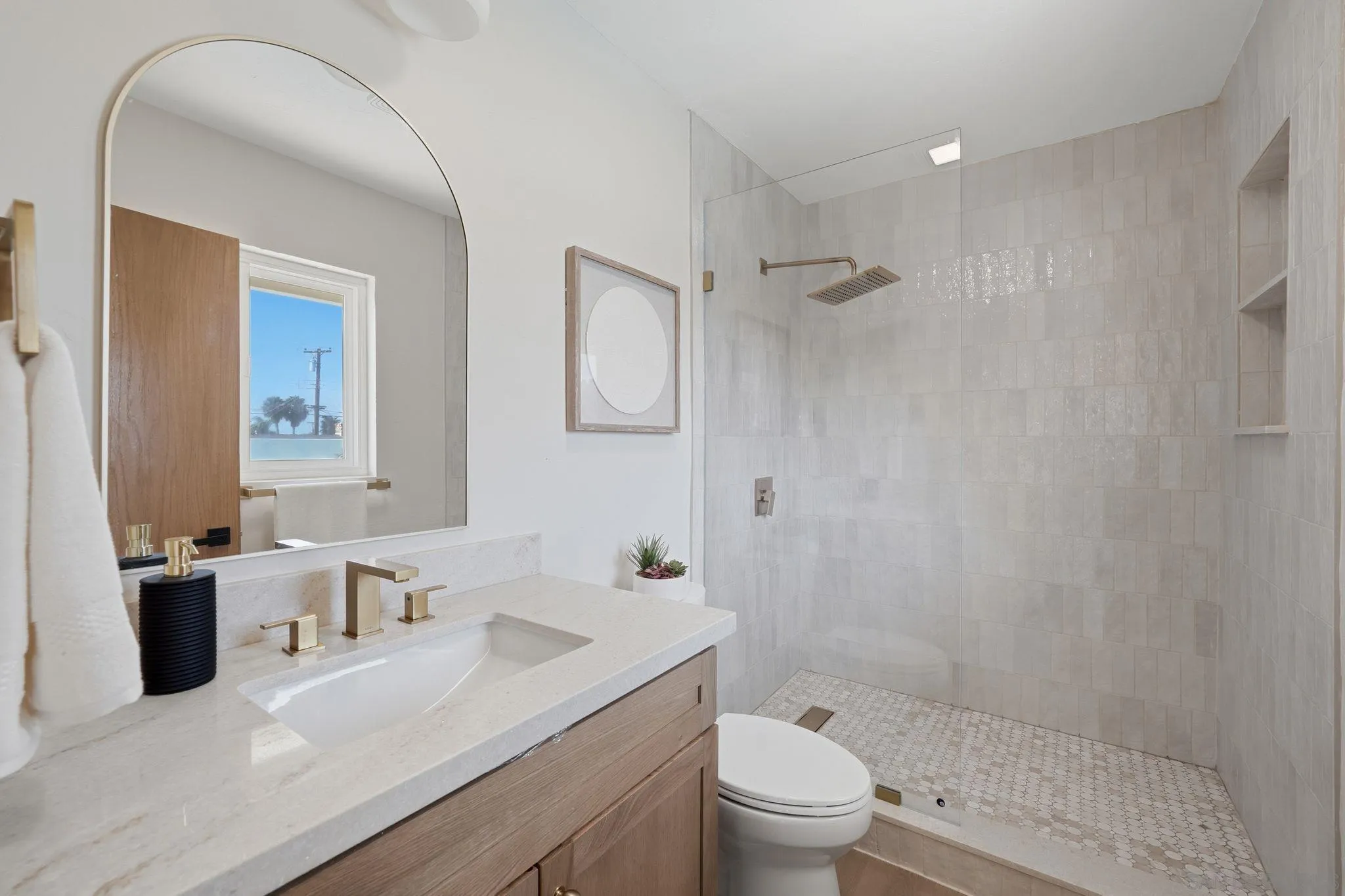 https://cdn.realtyfeed.com/cdn/127/260022769/7a42640b7340e92ebfabfc30542704cc.webp
