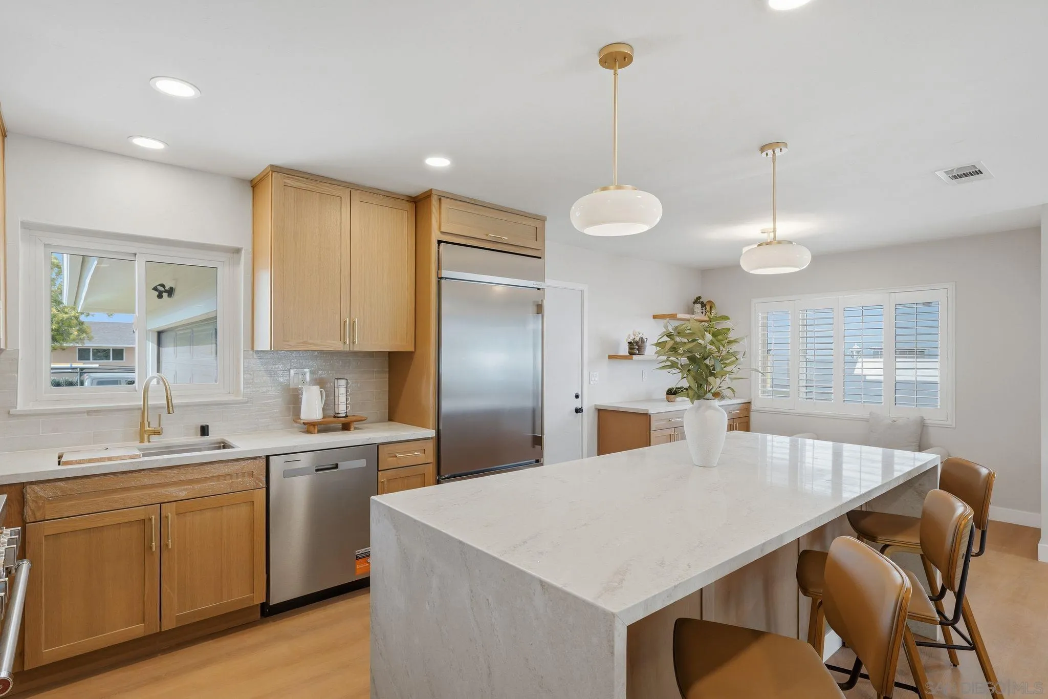 https://cdn.realtyfeed.com/cdn/127/260022769/7e5376139c154e8bf24ecd444a75cfd4.webp