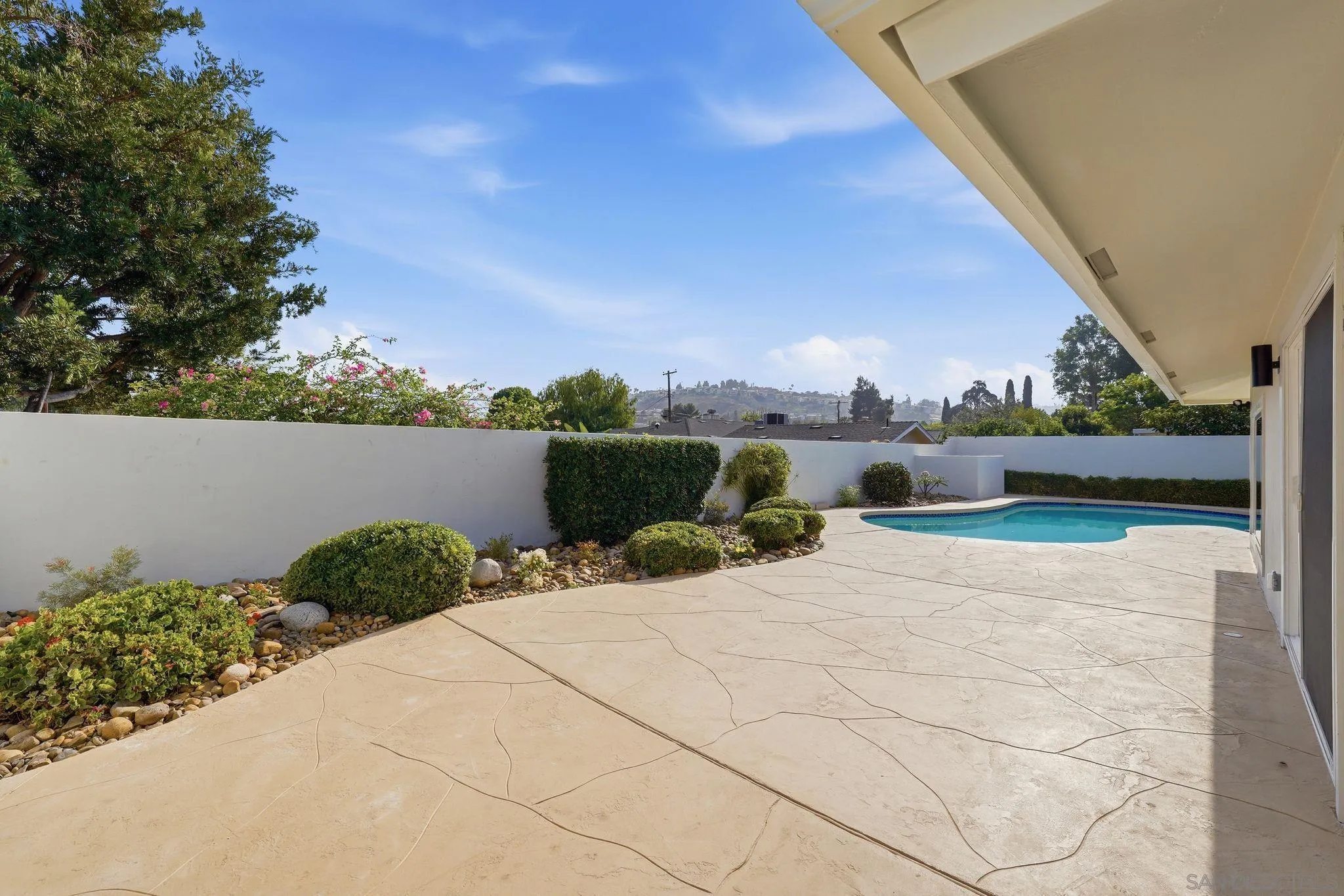 https://cdn.realtyfeed.com/cdn/127/260022769/986f1f77cf0be13c432d03e60d9d85fe.webp