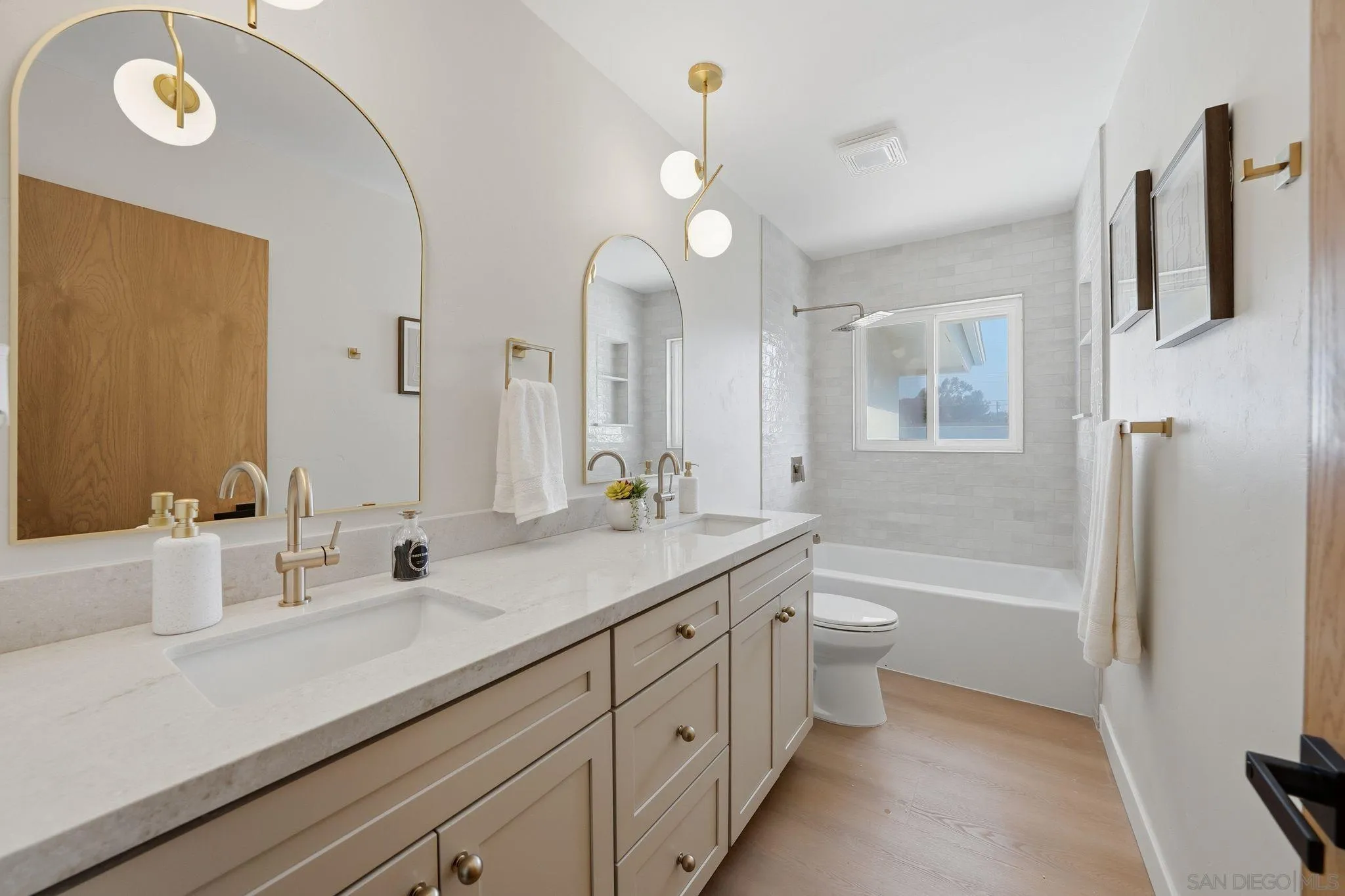 https://cdn.realtyfeed.com/cdn/127/260022769/d9018ed6d88496728e153977106745fa.webp