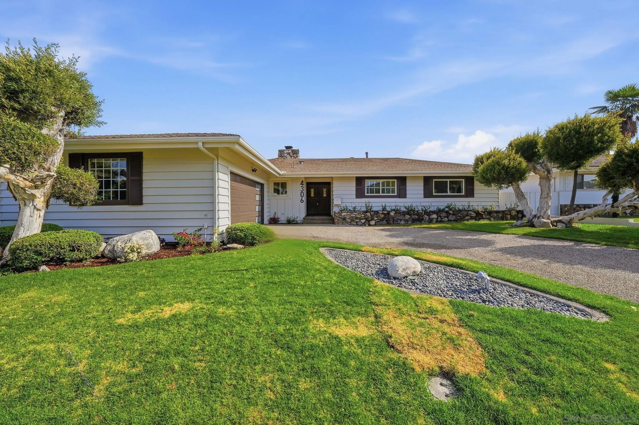 https://cdn.realtyfeed.com/cdn/127/260022769/fc06e23e33be654861e784b445f4e391.webp