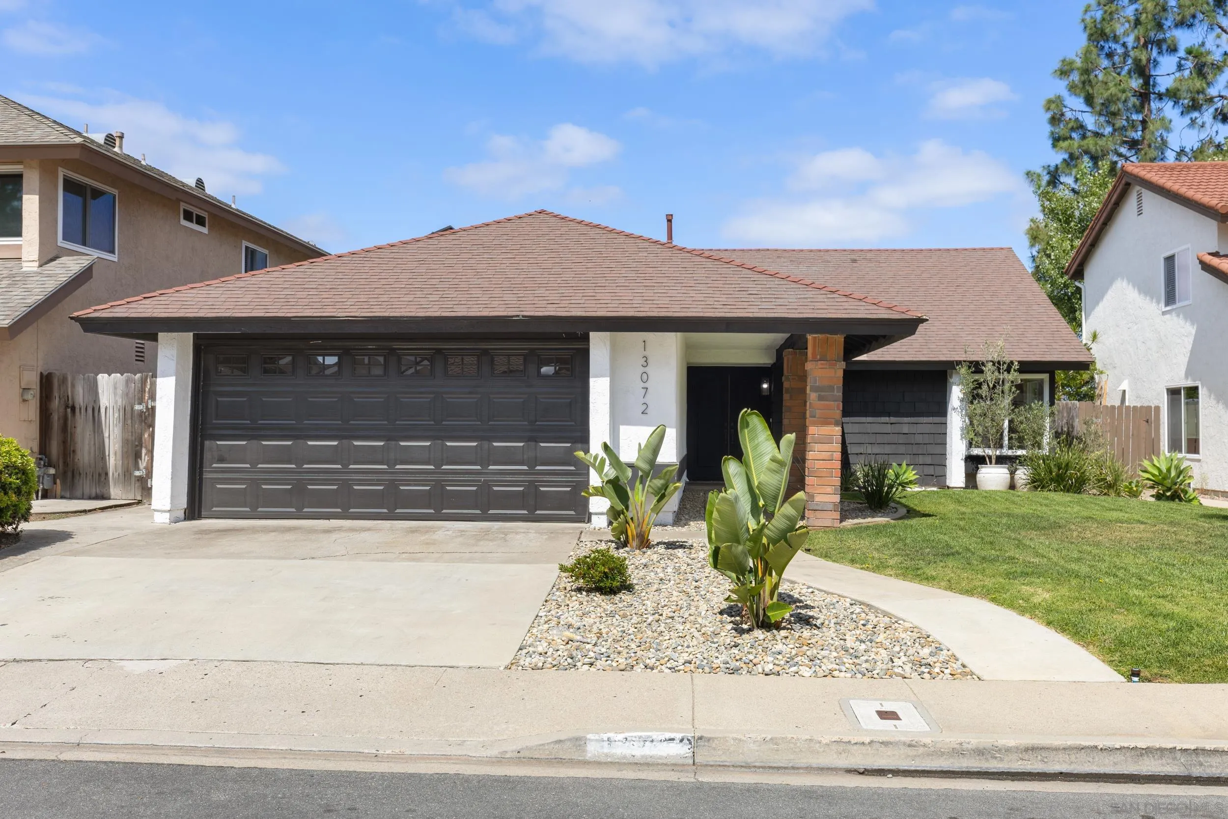 https://cdn.realtyfeed.com/cdn/127/260022771/5ef9bbb83f2b0c48d8ce5f98e89a3ed9.webp