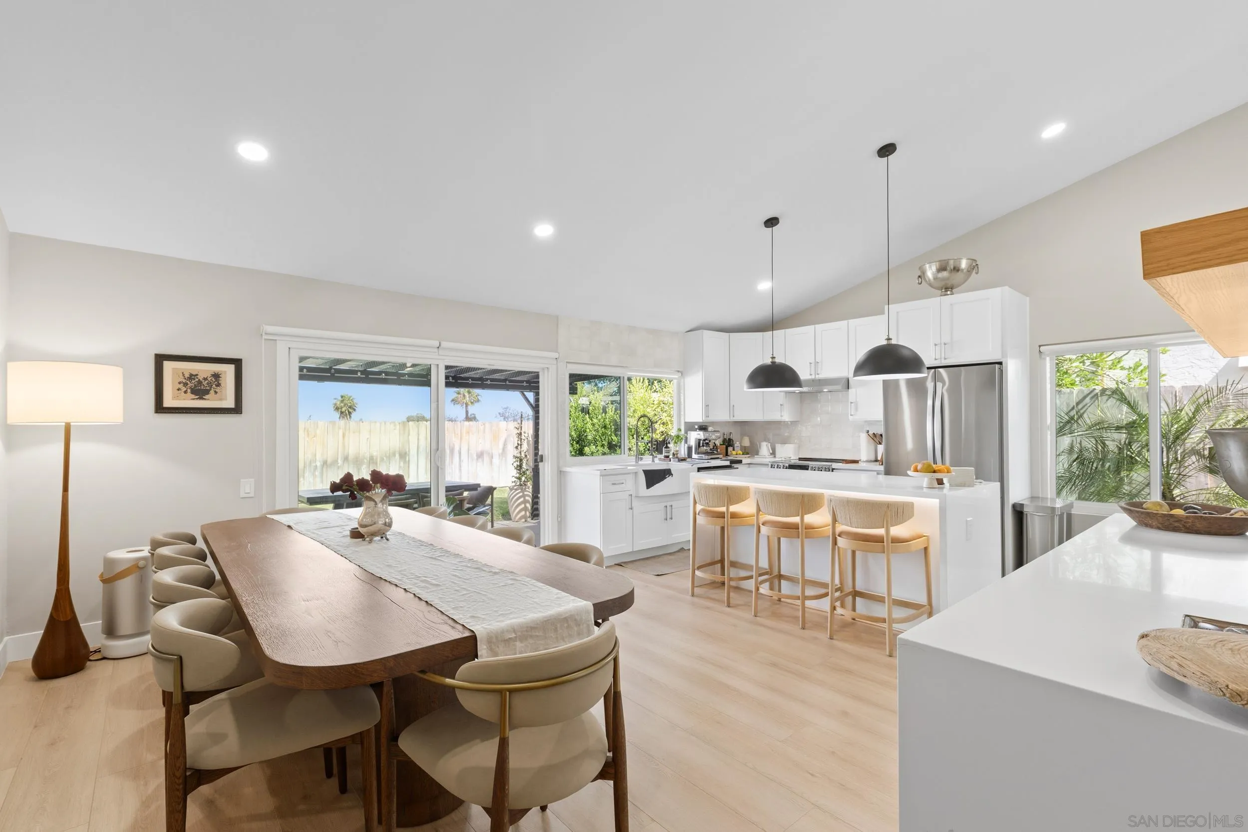 https://cdn.realtyfeed.com/cdn/127/260022771/ac835cdf2044bf08c28dffcb35015c71.webp