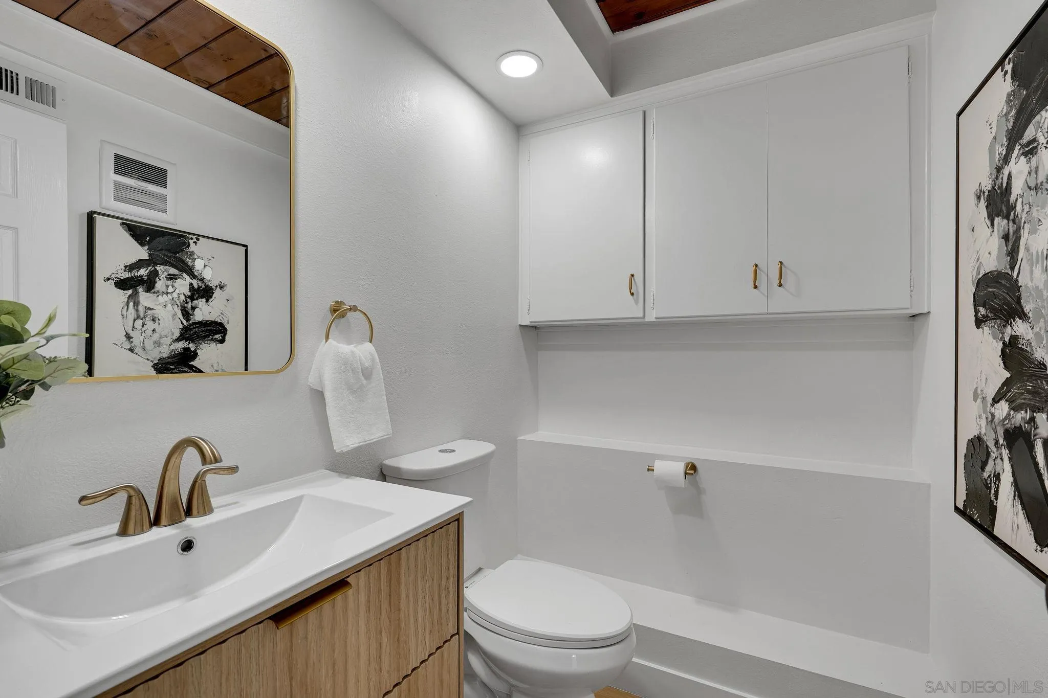 https://cdn.realtyfeed.com/cdn/127/260022776/6e37ac8d80ffd292d3f1bd24fd4490c7.webp
