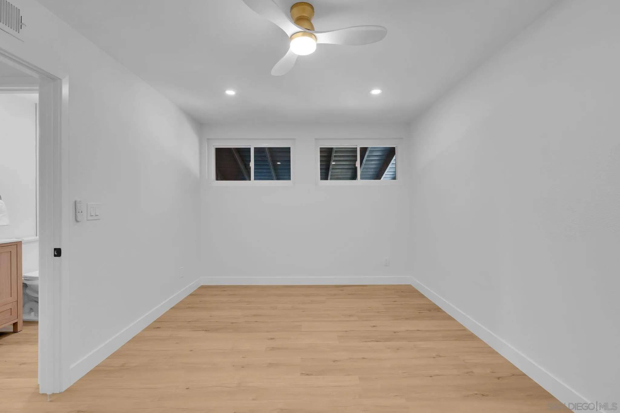 https://cdn.realtyfeed.com/cdn/127/260022776/78ee6a4c9f70d23c450c183118620a66.webp