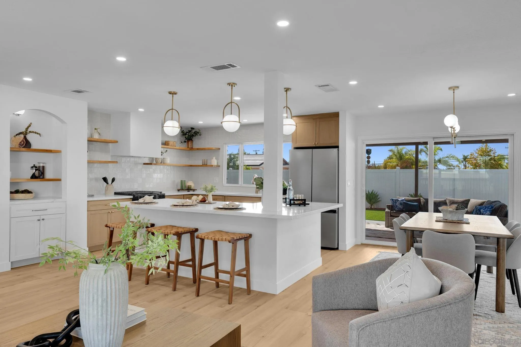 https://cdn.realtyfeed.com/cdn/127/260022776/7a775da38c1e50bac63b60266d4a935e.webp