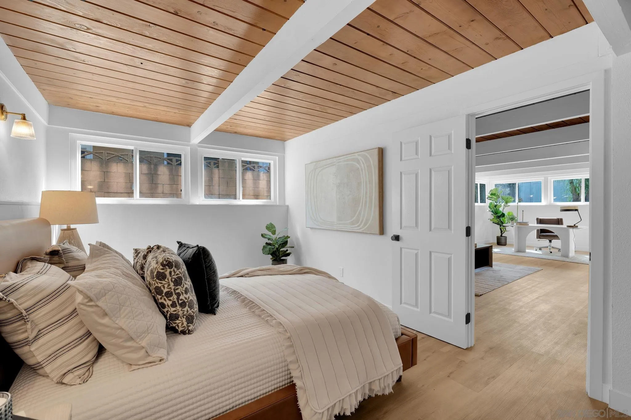 https://cdn.realtyfeed.com/cdn/127/260022776/85fa7204acbe540d1a98a02a3ebb9bfe.webp