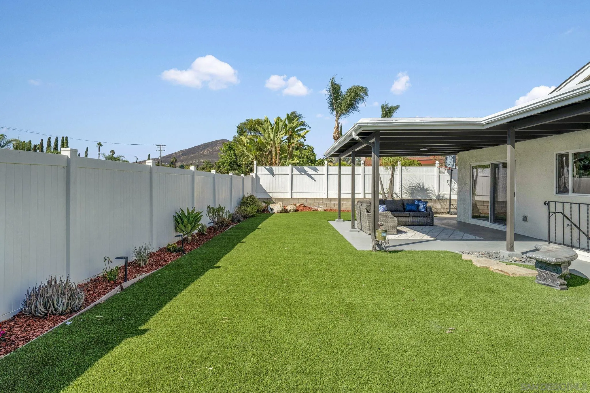 https://cdn.realtyfeed.com/cdn/127/260022776/8bcd539fbe6ebc57d263215fc808425c.webp