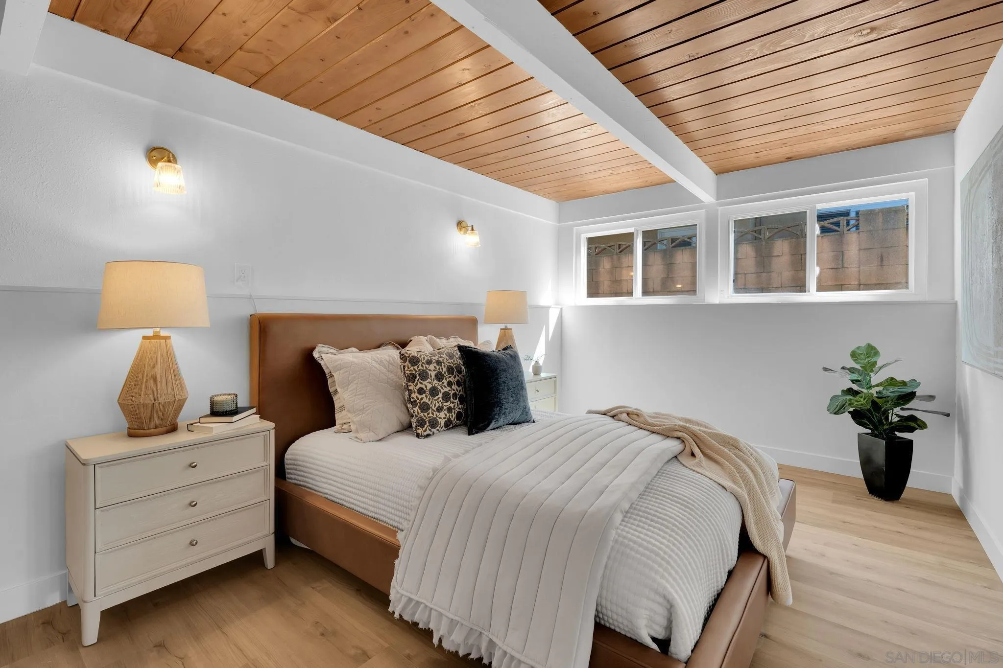 https://cdn.realtyfeed.com/cdn/127/260022776/90314dc72bb906eb9e9a9a1978a16e96.webp