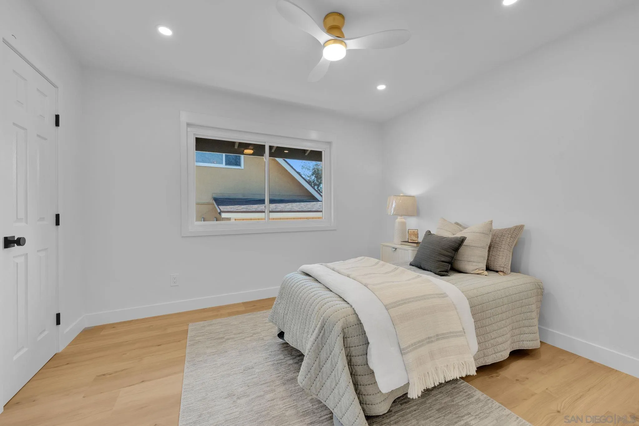 https://cdn.realtyfeed.com/cdn/127/260022776/aff1acfe96f6248badd0c91a4c20033f.webp