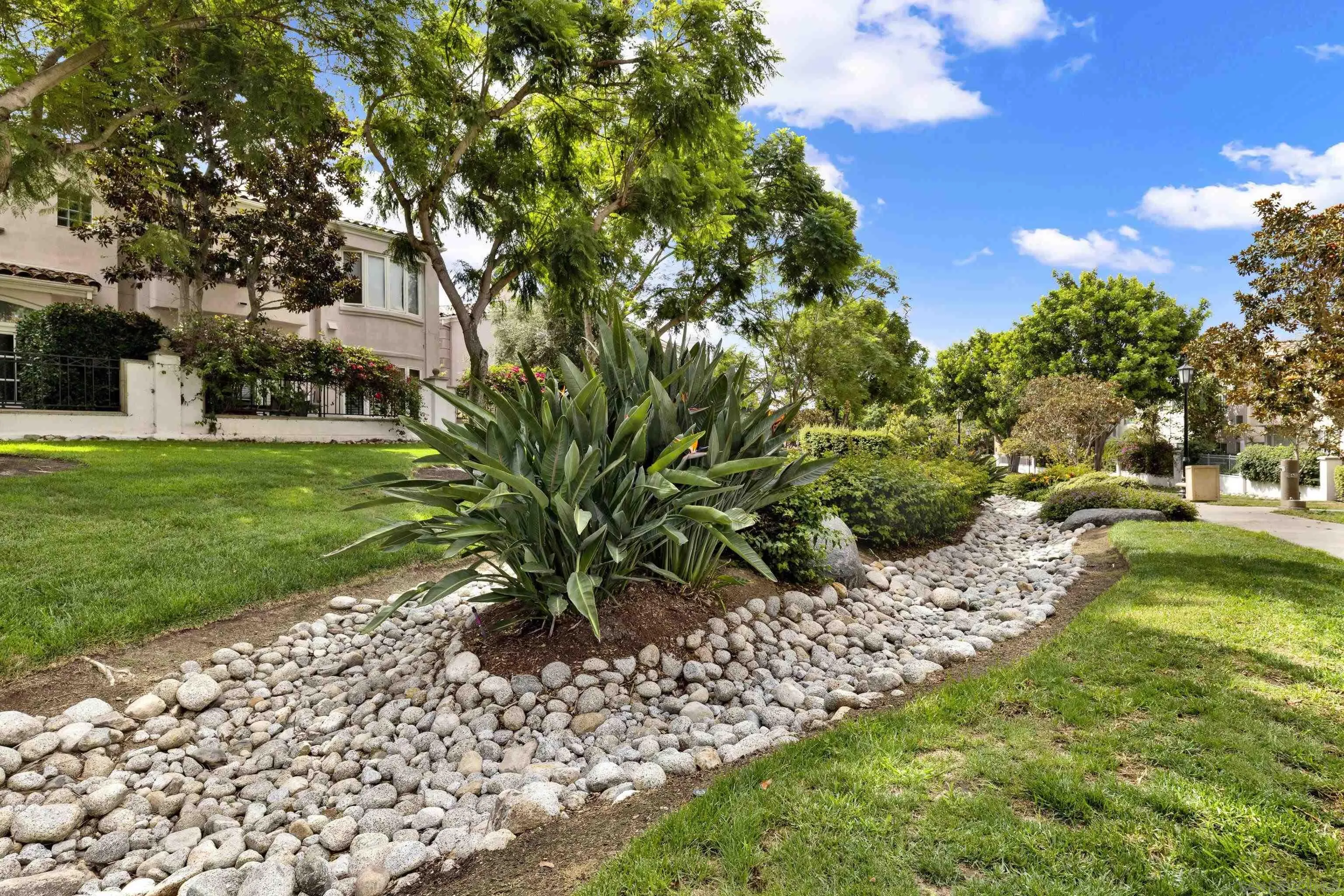 https://cdn.realtyfeed.com/cdn/127/260022777/0191477b85eaeec23ac1e32e32bf27e7.webp