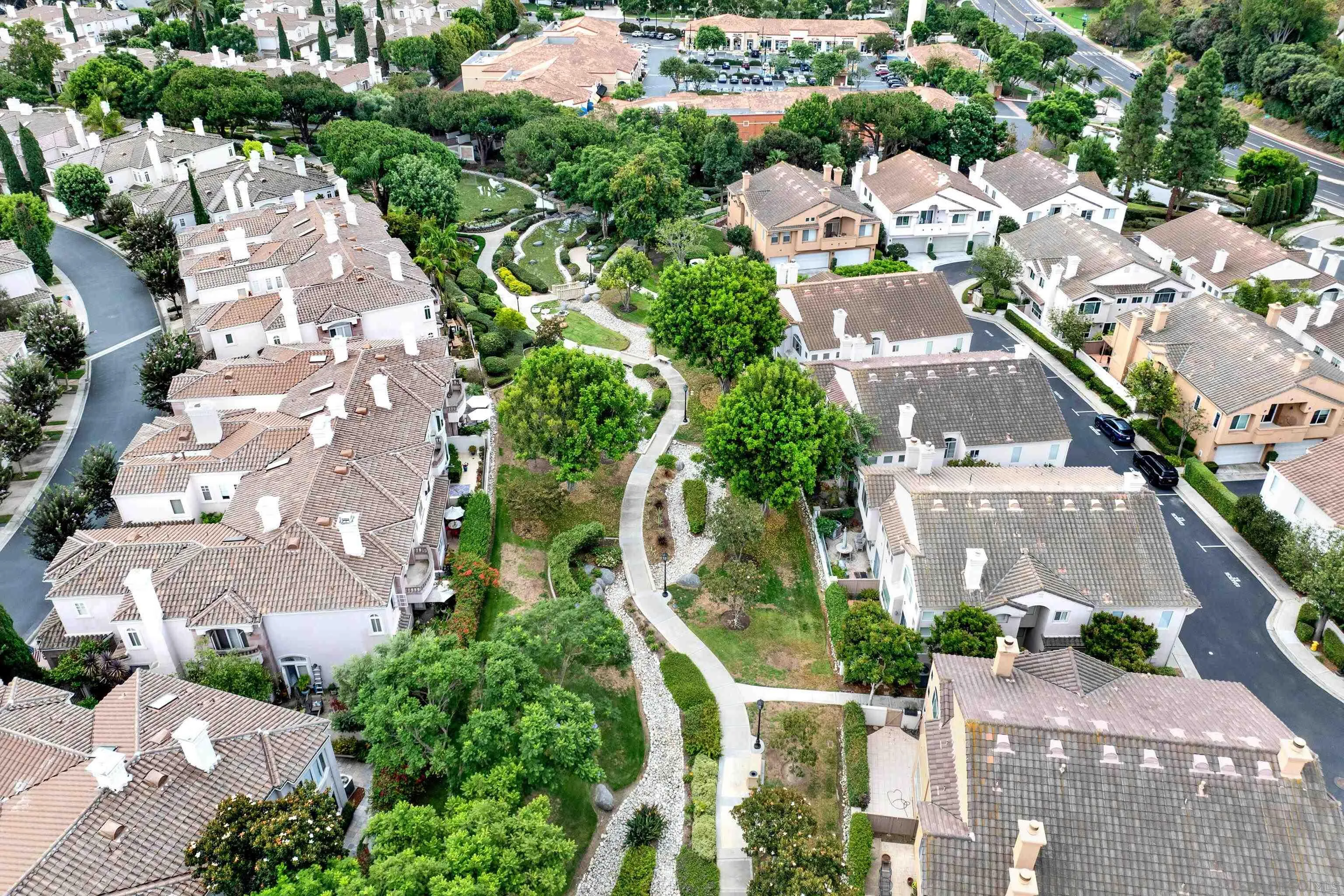 https://cdn.realtyfeed.com/cdn/127/260022777/345c3019d96dcbd71f551efabee67fe3.webp