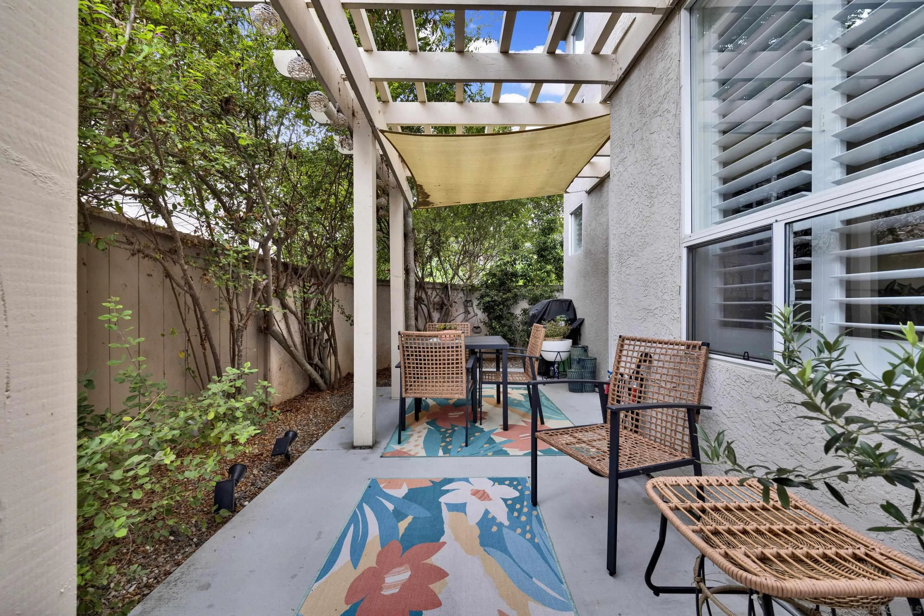 https://cdn.realtyfeed.com/cdn/127/260022777/455f224a18e1851b061bf78bff6978ea.webp