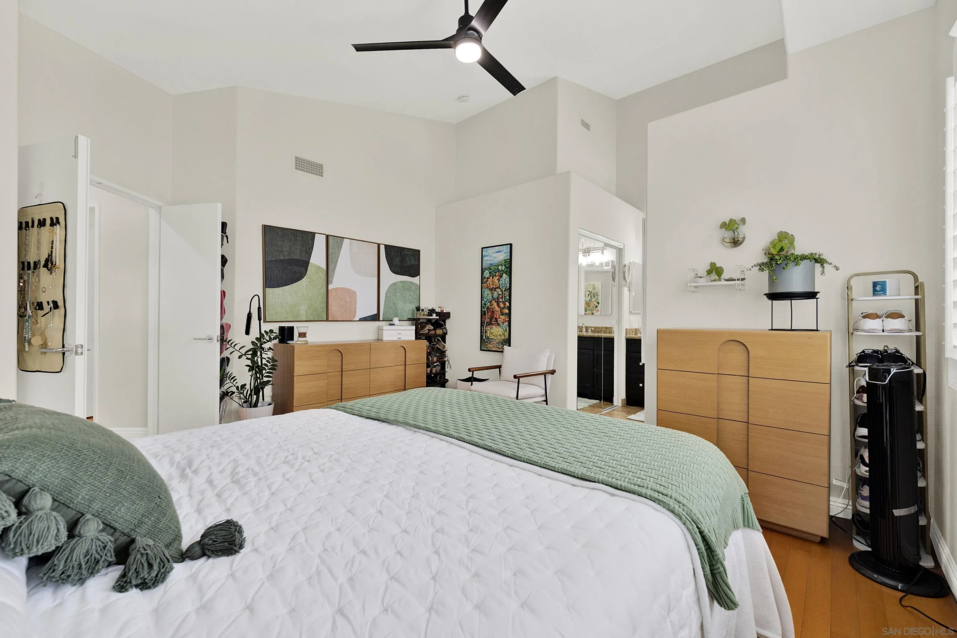https://cdn.realtyfeed.com/cdn/127/260022777/4ac0e15b03146cdda18be192044d4514.webp
