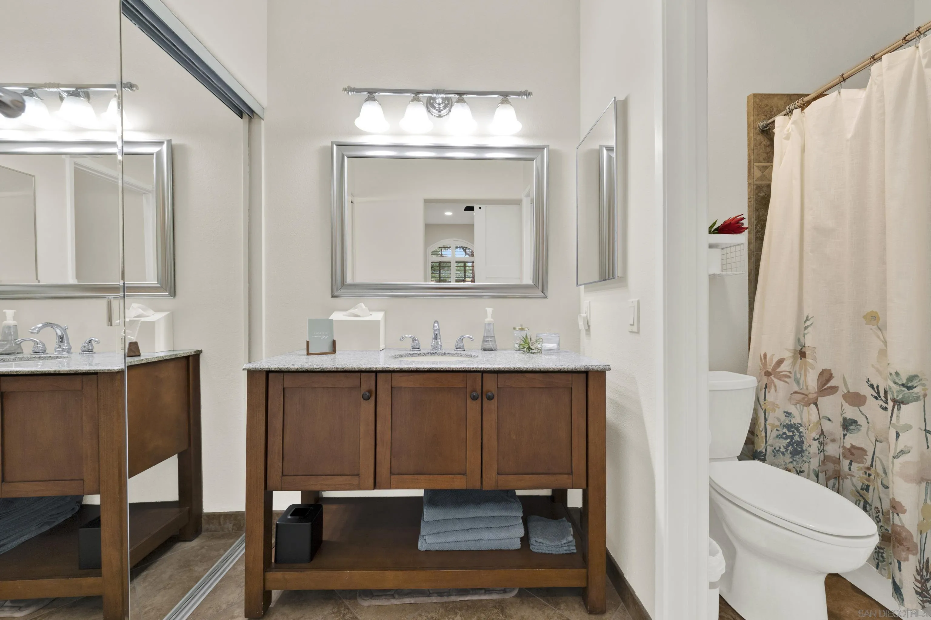 https://cdn.realtyfeed.com/cdn/127/260022777/bb6154c6ca645272ebebeac62177b5d6.webp