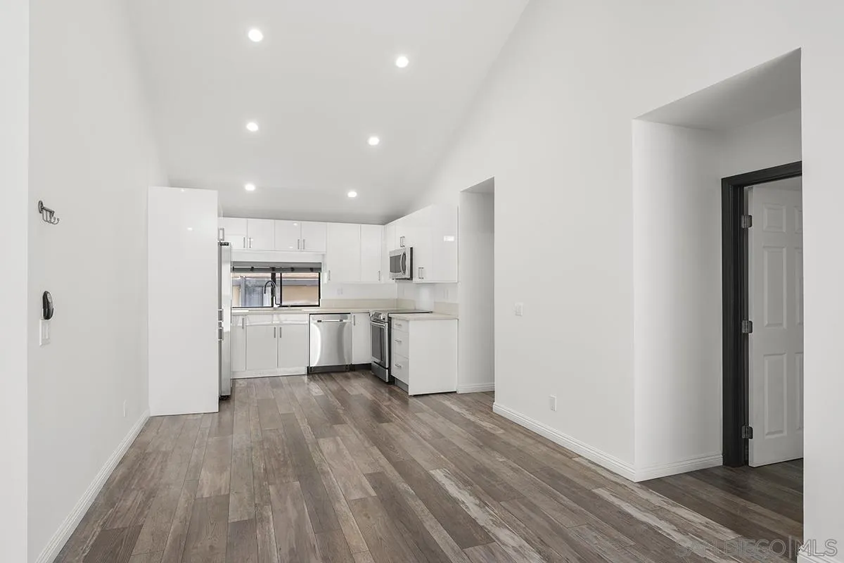 https://cdn.realtyfeed.com/cdn/127/260022778/6cb453068b14ed756038f2249ddf14a9.webp