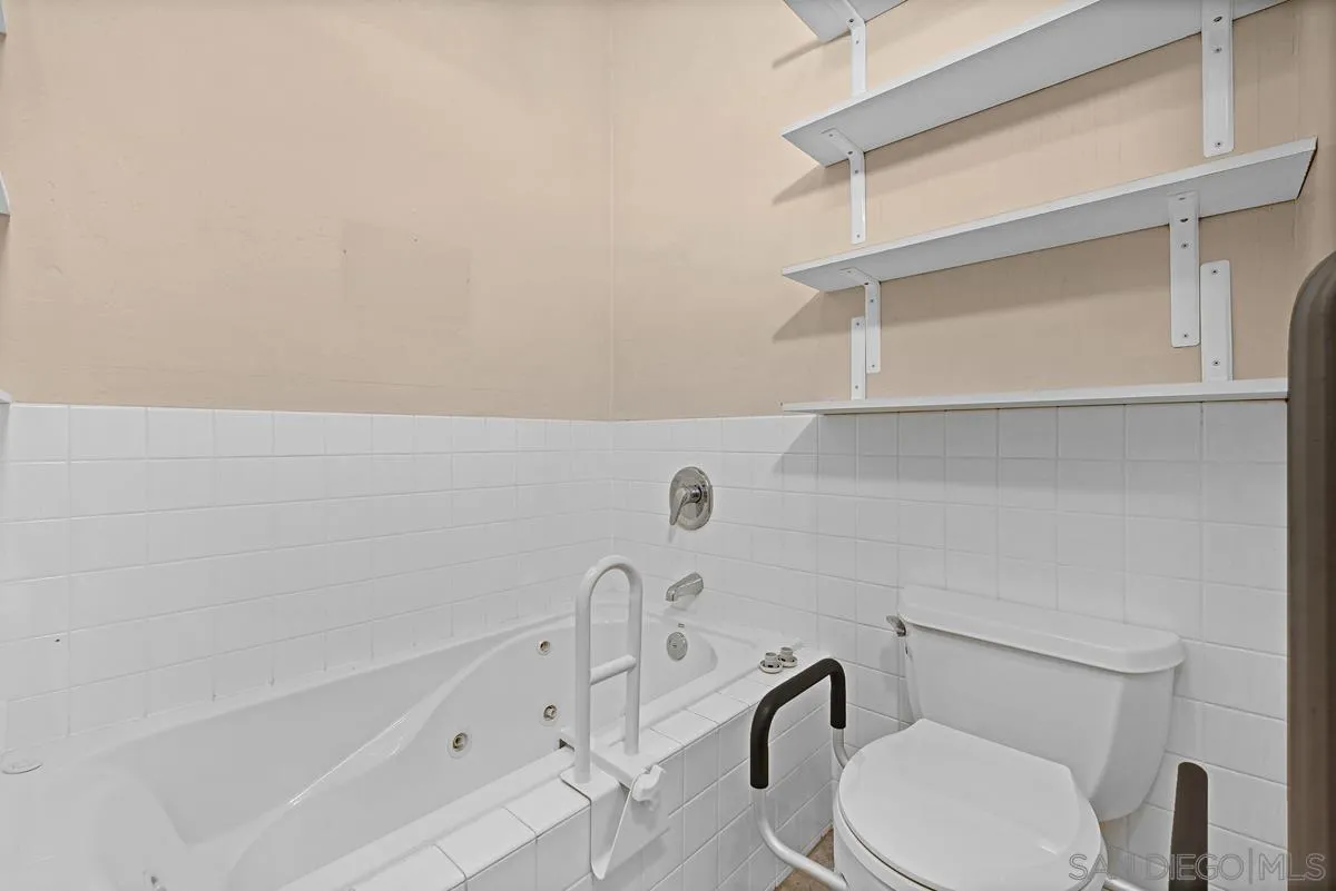 https://cdn.realtyfeed.com/cdn/127/260022781/a8c7a98822f3afd82a78207808fb128a.webp