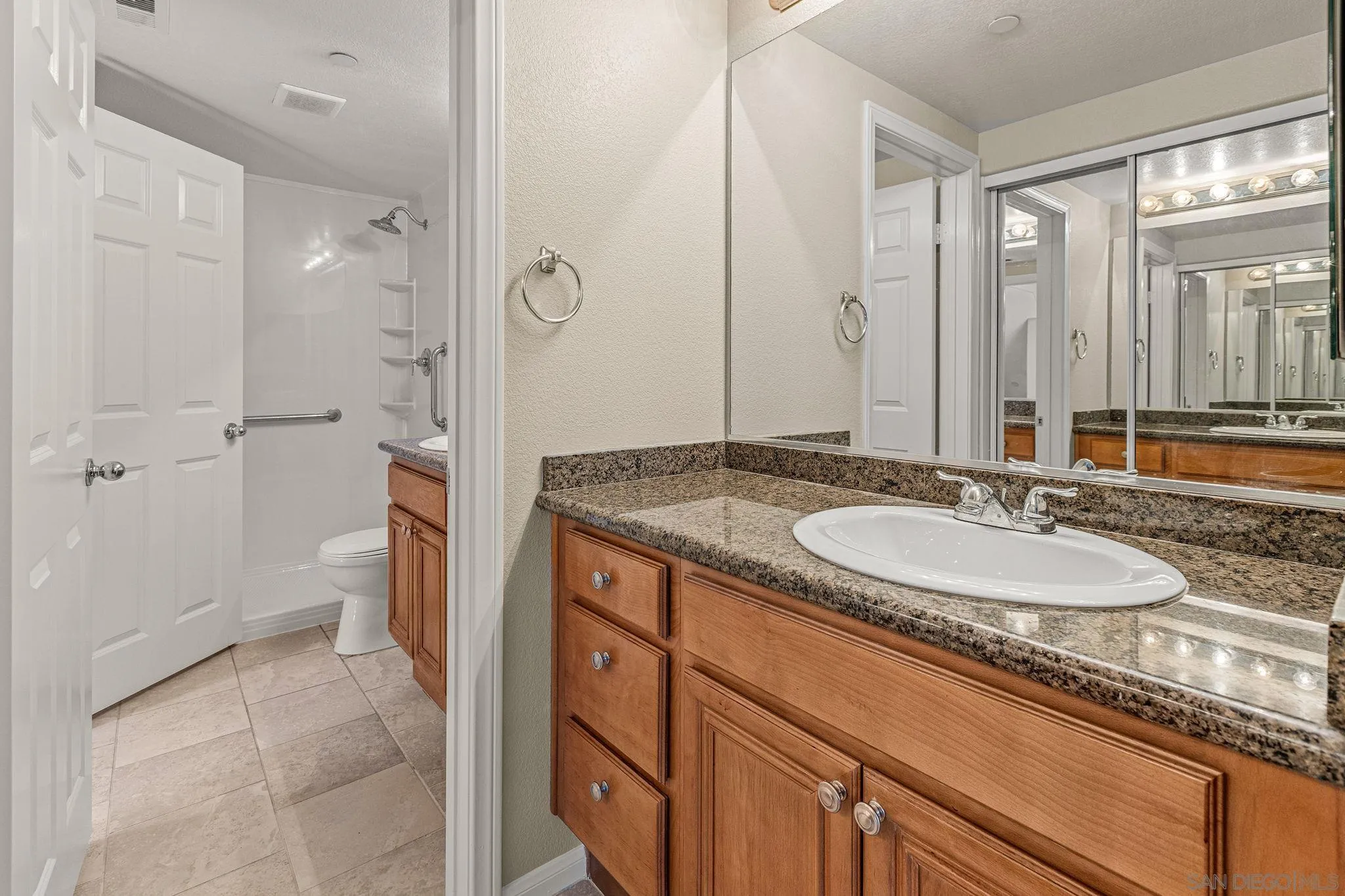 https://cdn.realtyfeed.com/cdn/127/260022785/3df300419880b83ed7093f399defc4ab.webp