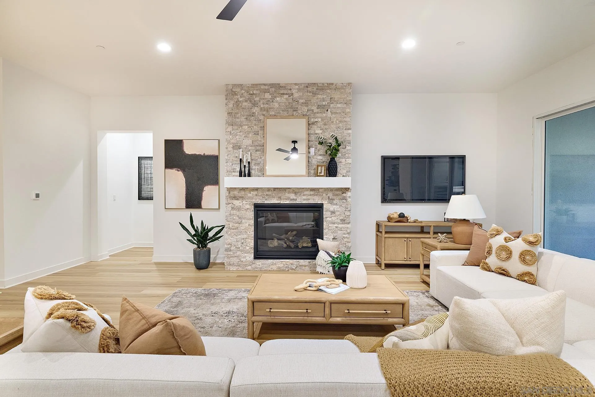 https://cdn.realtyfeed.com/cdn/127/260022787/12fcdb7c6778868a208cb378ea4ddcc5.webp