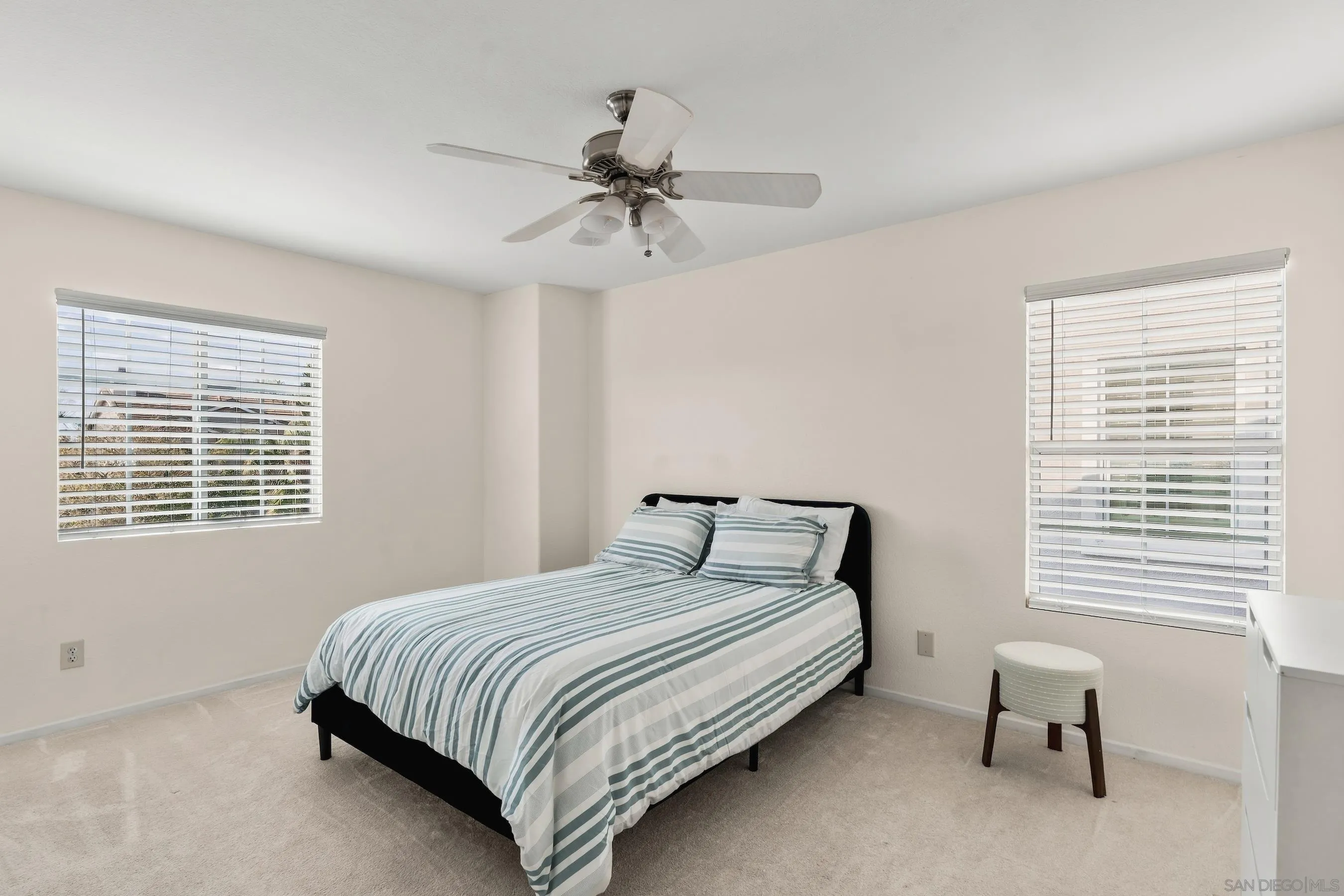 https://cdn.realtyfeed.com/cdn/127/260022788/36fe5502ccc93cb3f4c440d8235a11d0.webp
